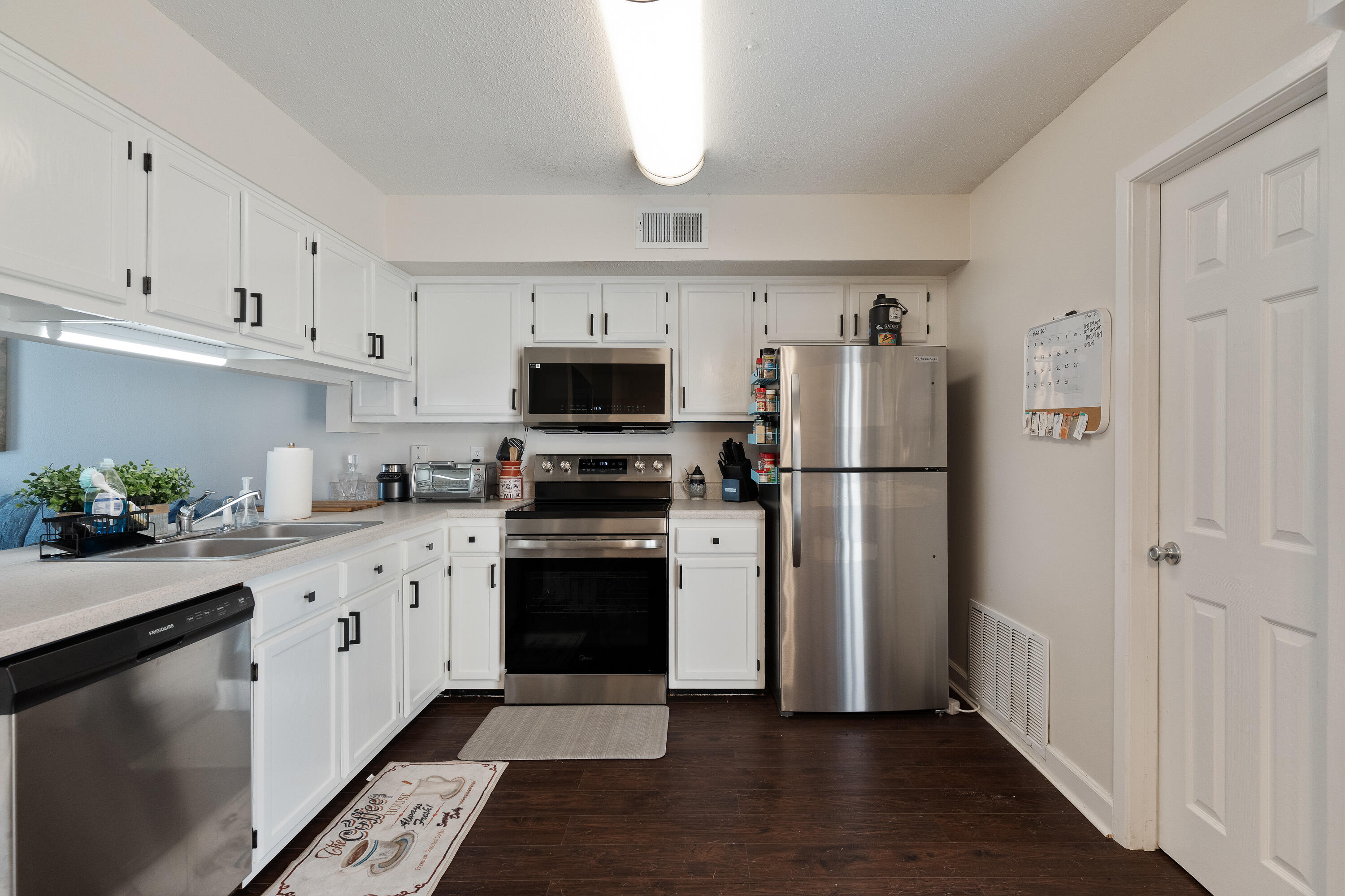 VIKING MANOR PH 1 - Residential