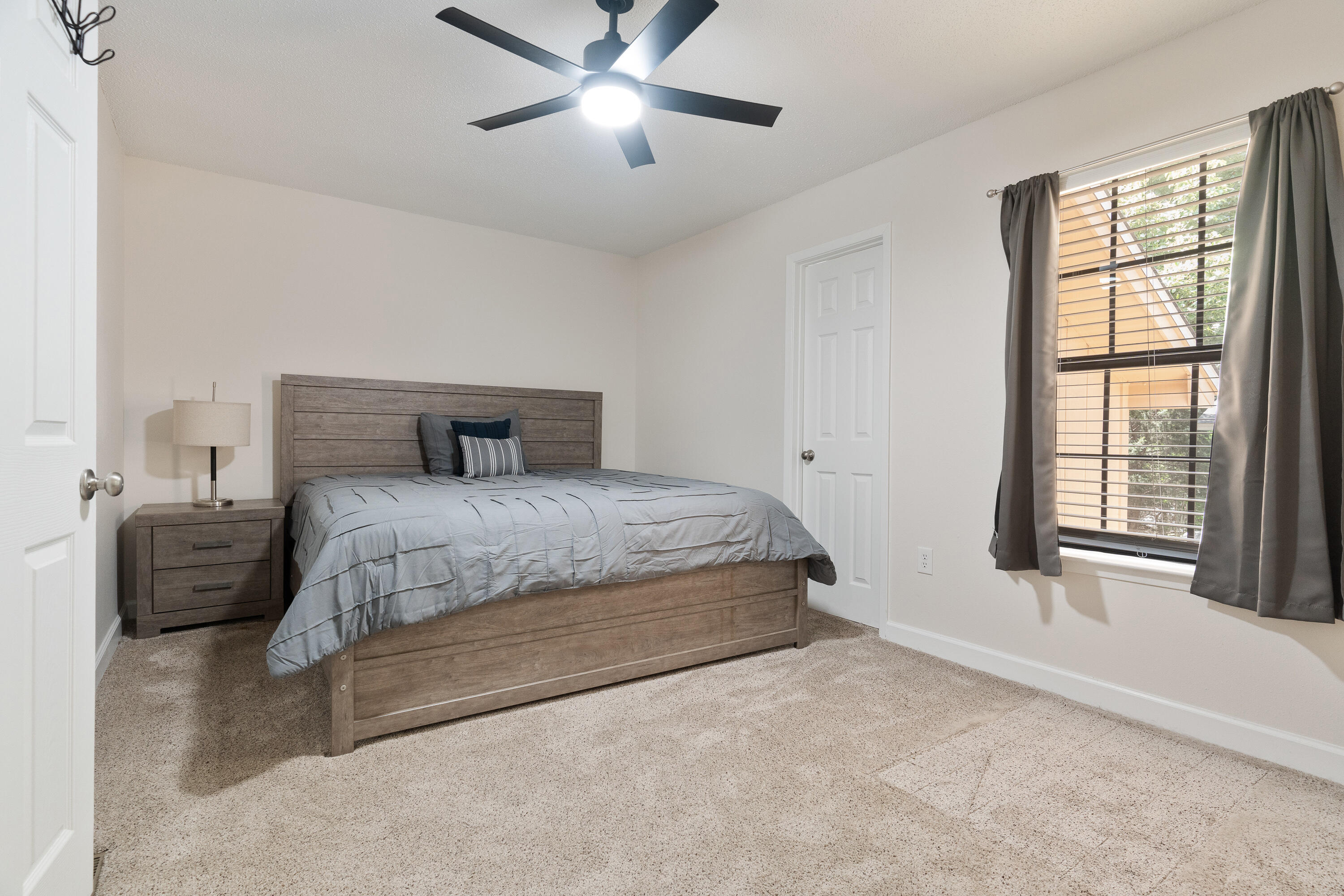 VIKING MANOR PH 1 - Residential