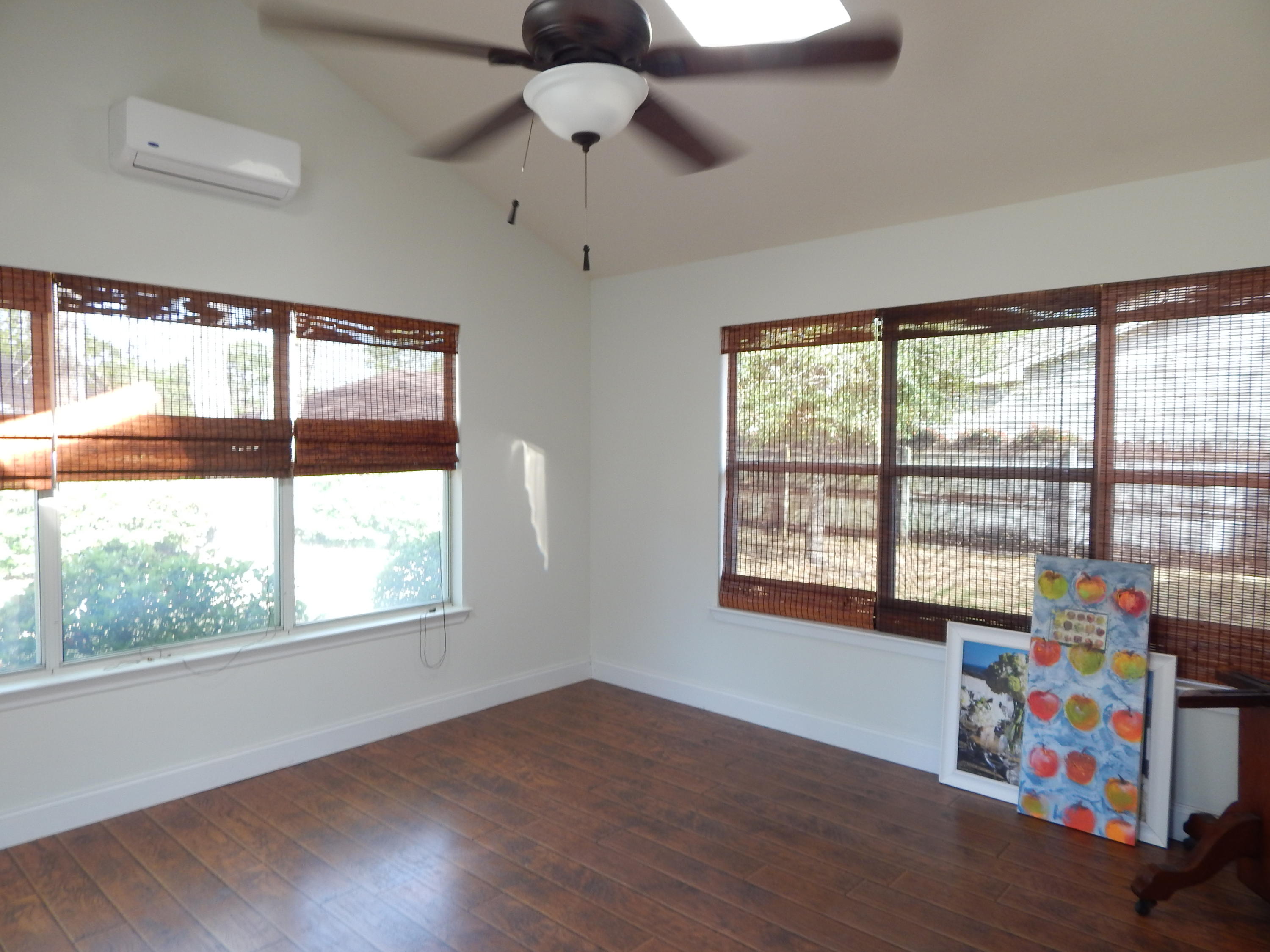 MARY ESTHER MANOR - Residential