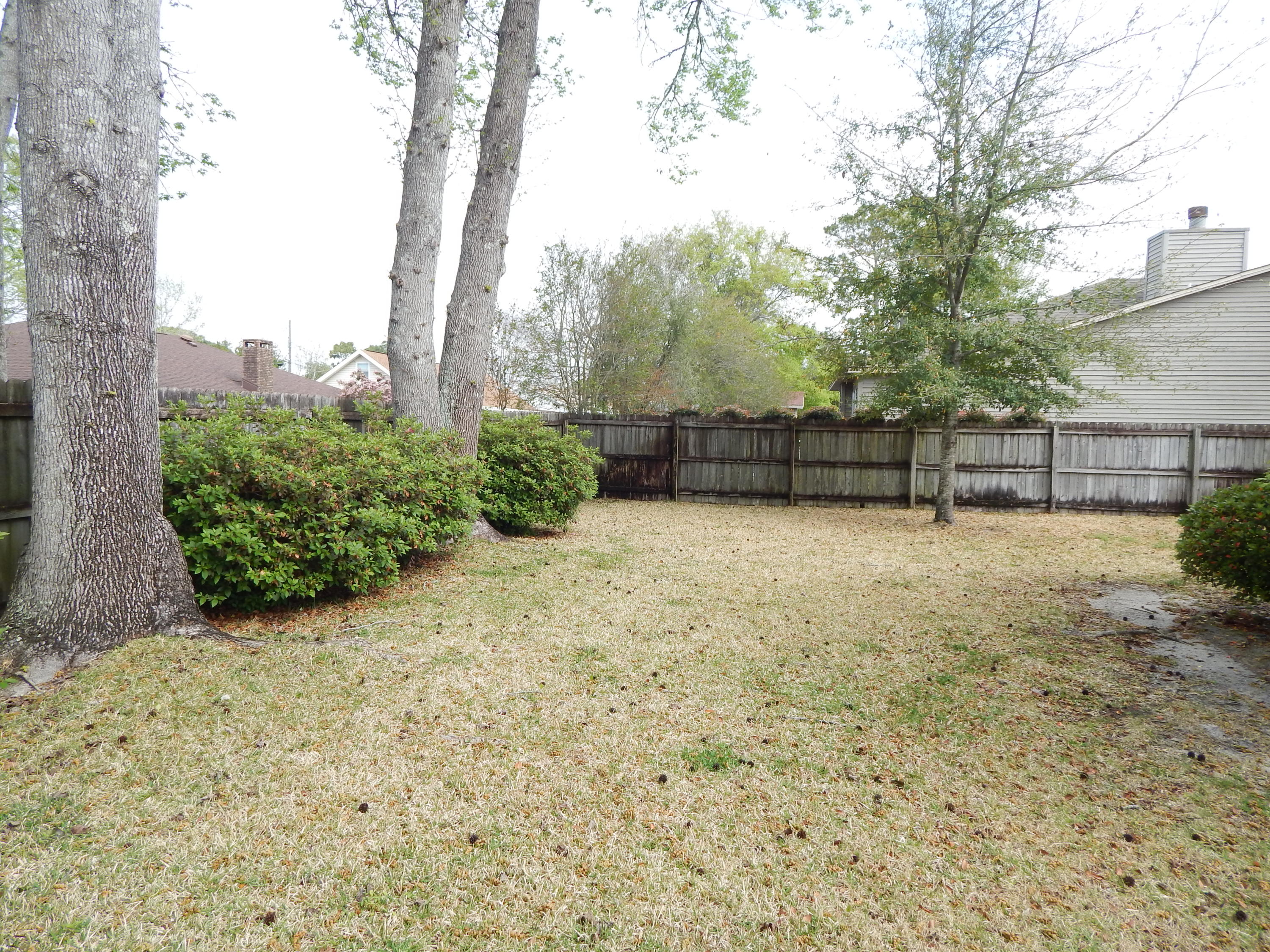 MARY ESTHER MANOR - Residential