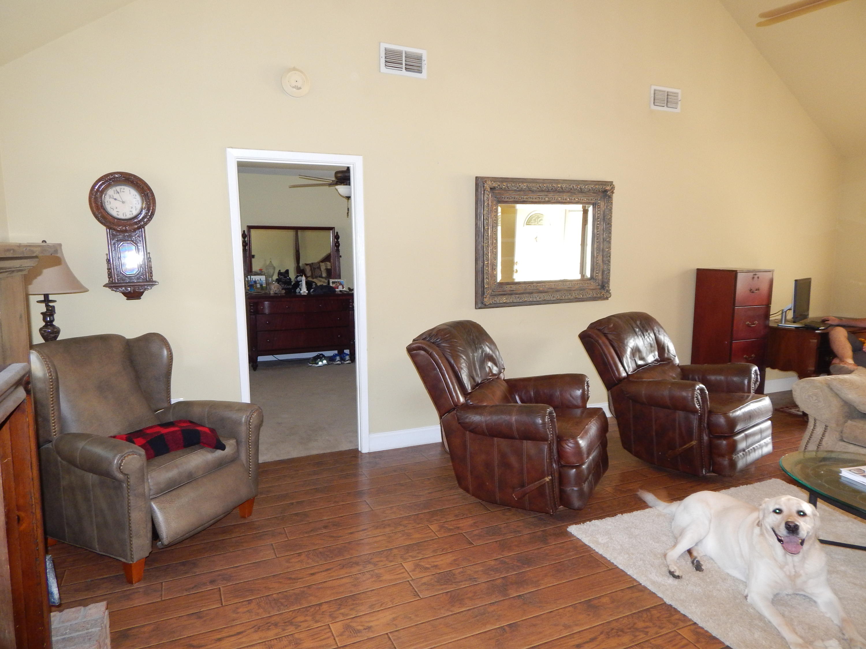 MARY ESTHER MANOR - Residential