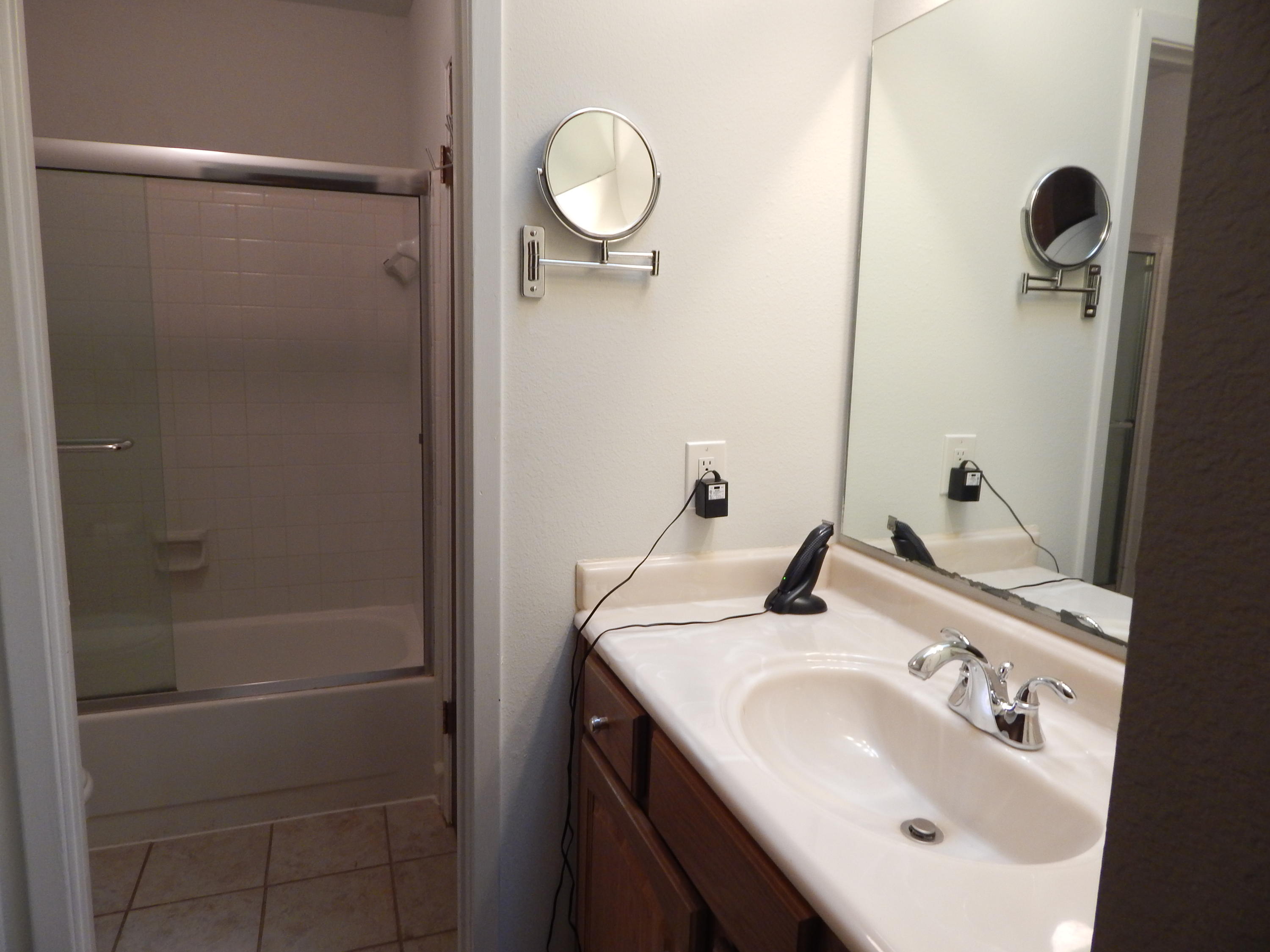 MARY ESTHER MANOR - Residential