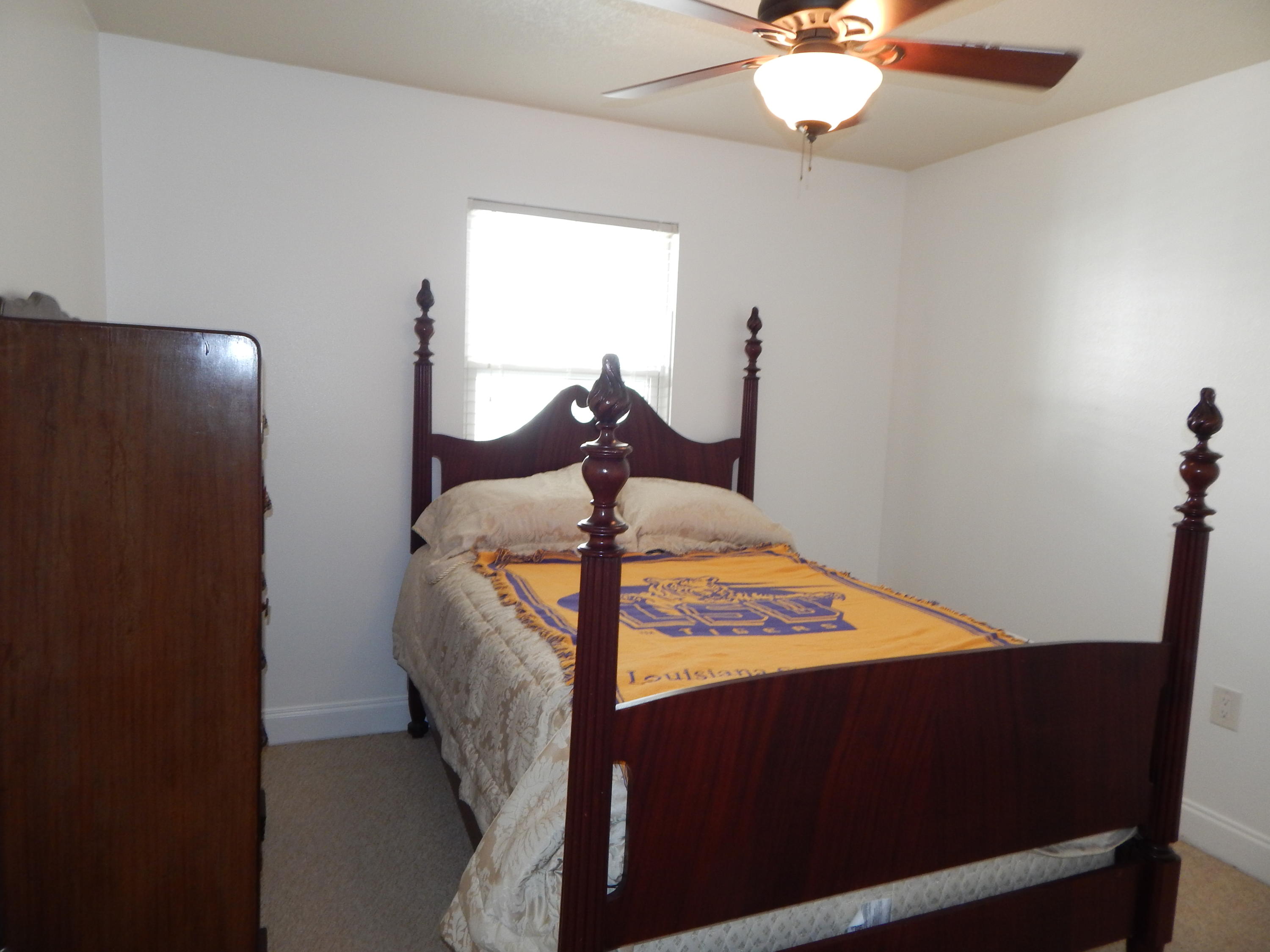 MARY ESTHER MANOR - Residential