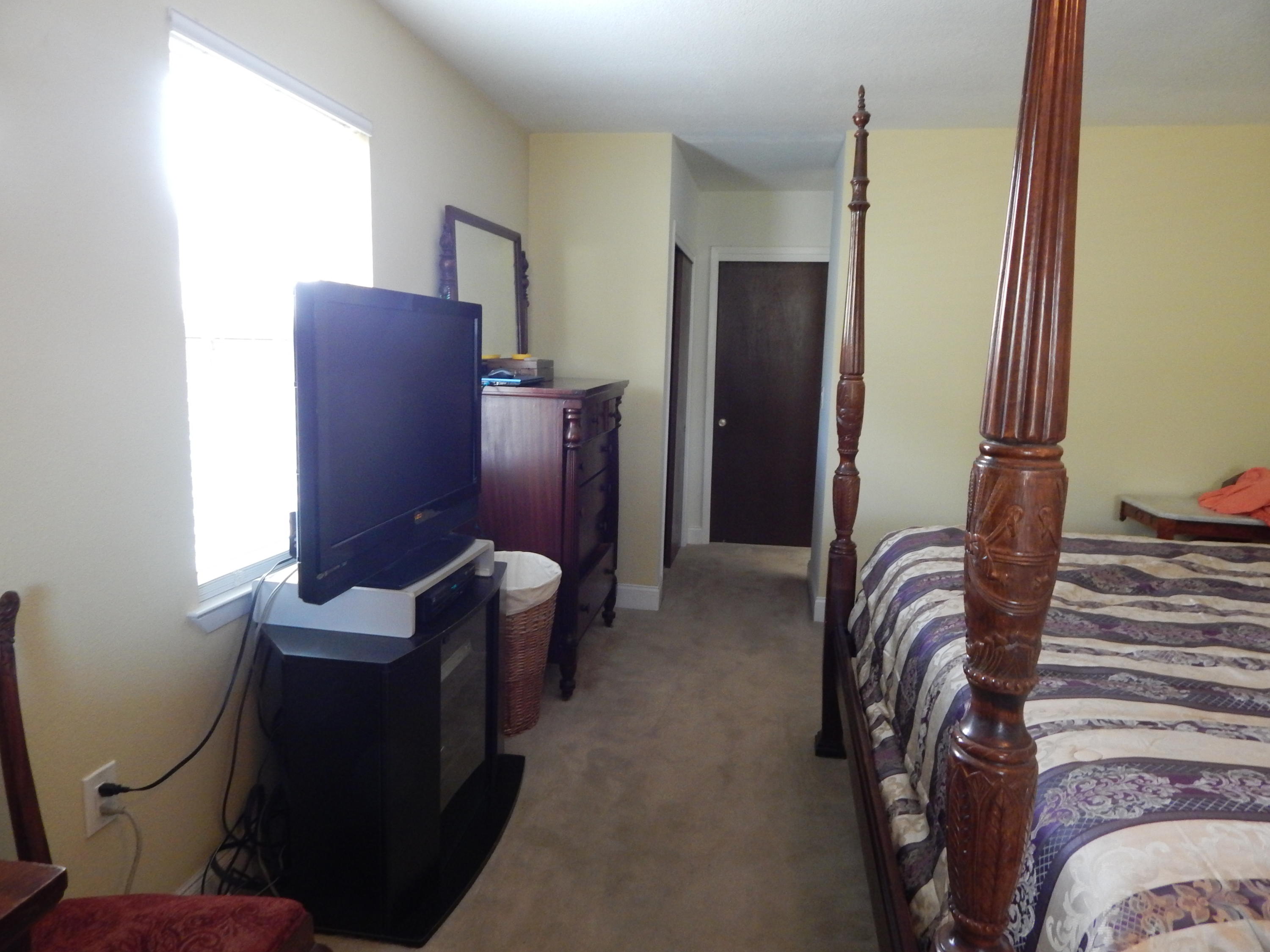 MARY ESTHER MANOR - Residential