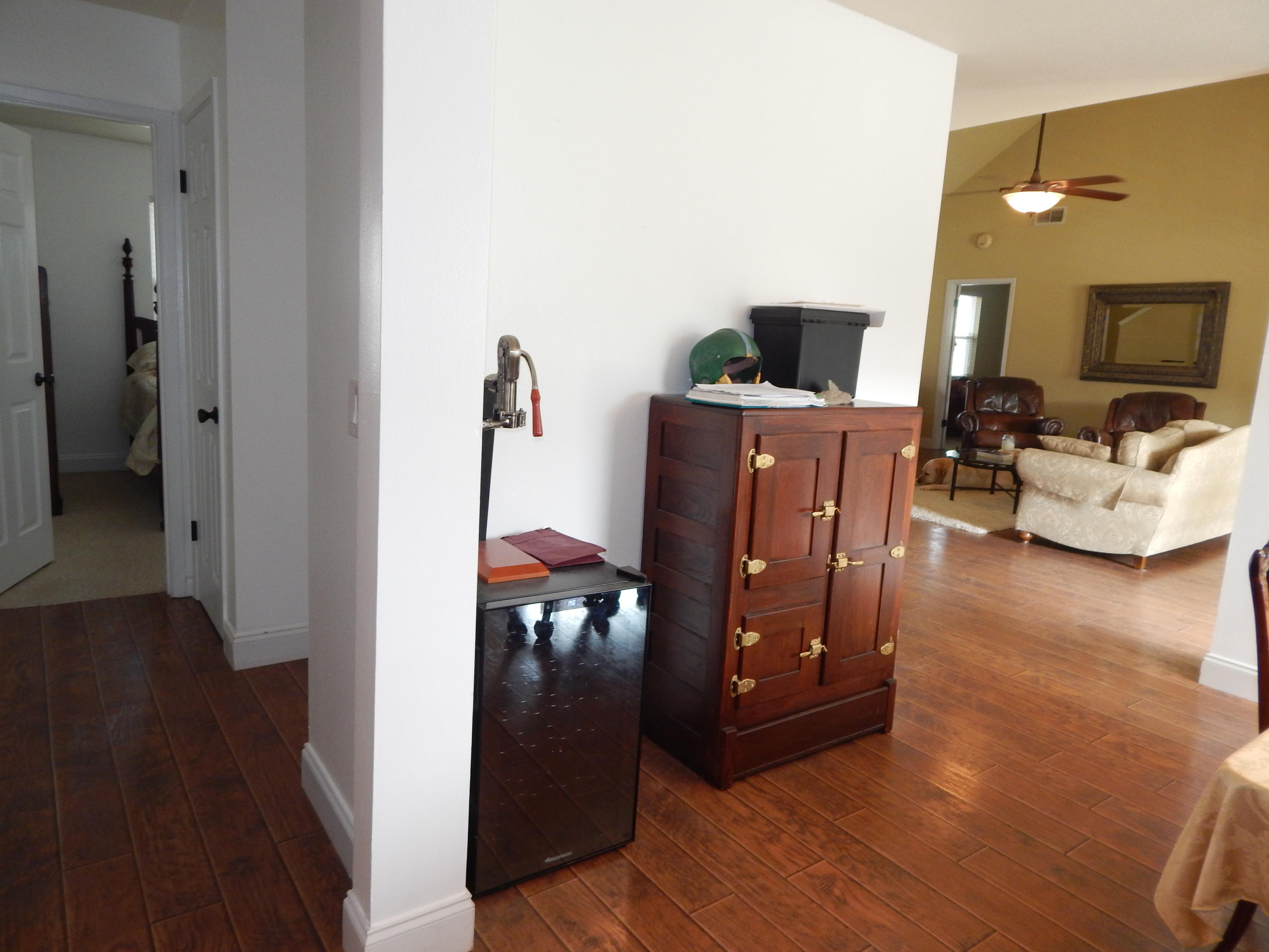 MARY ESTHER MANOR - Residential