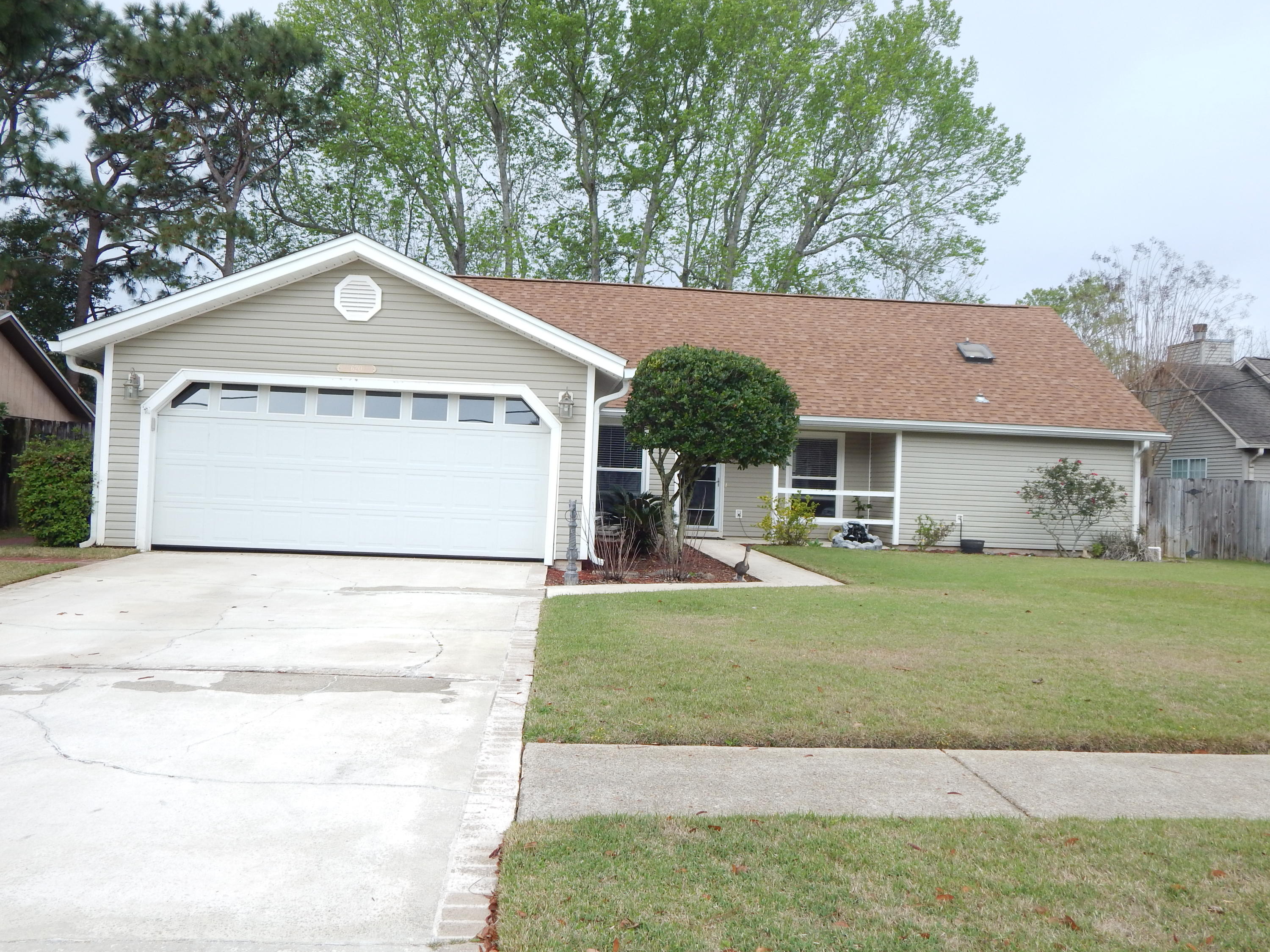 MARY ESTHER MANOR - Residential