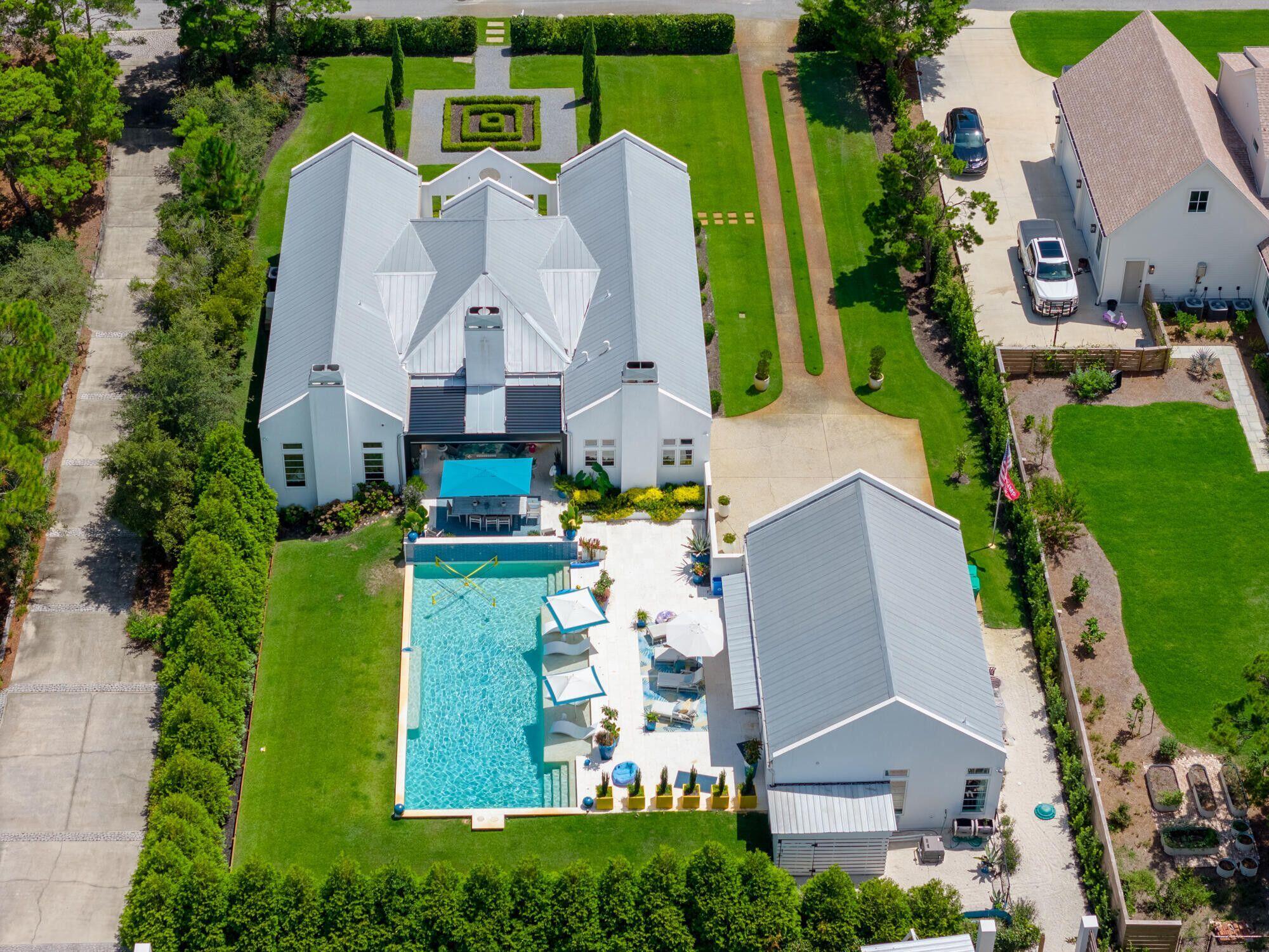 PINES OF BLUE MOUNTAIN - Residential