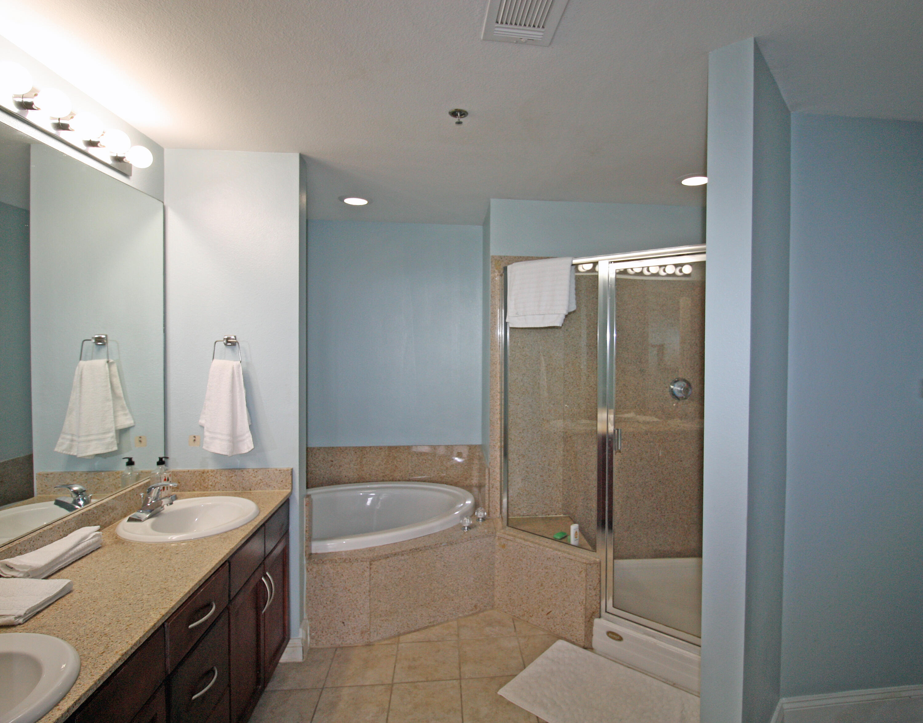 Laketown Wharf - Residential