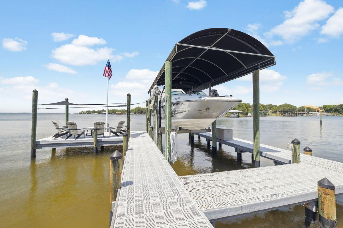 RESUB OF KELLYS ADD TO DESTIN PARTS OF LOTS 1-3 BLK 6 - Residential