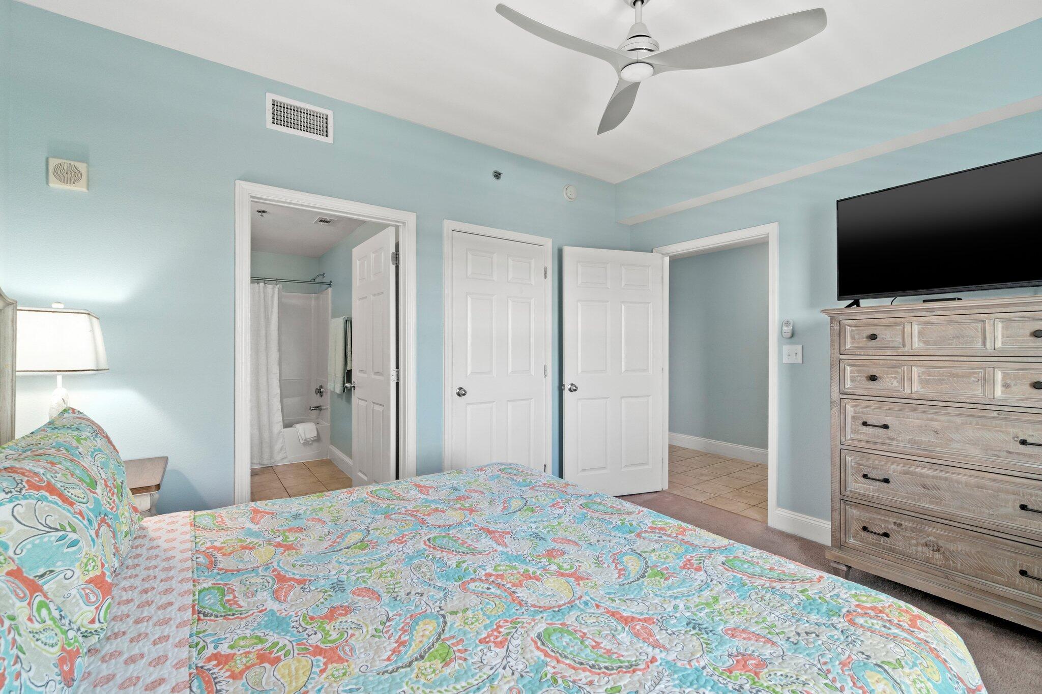 LAKETOWN WHARF PHASE II - Residential