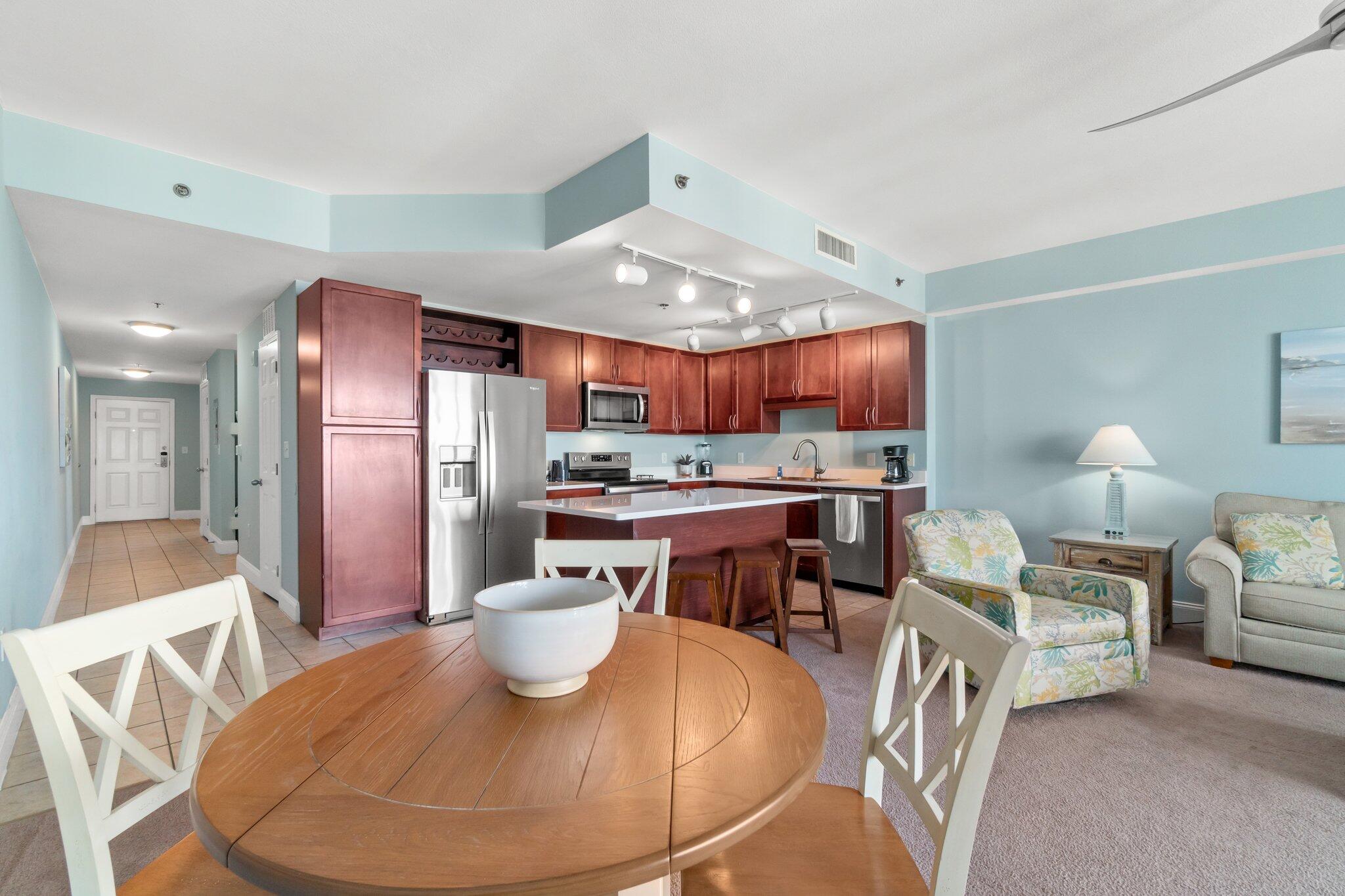 LAKETOWN WHARF PHASE II - Residential