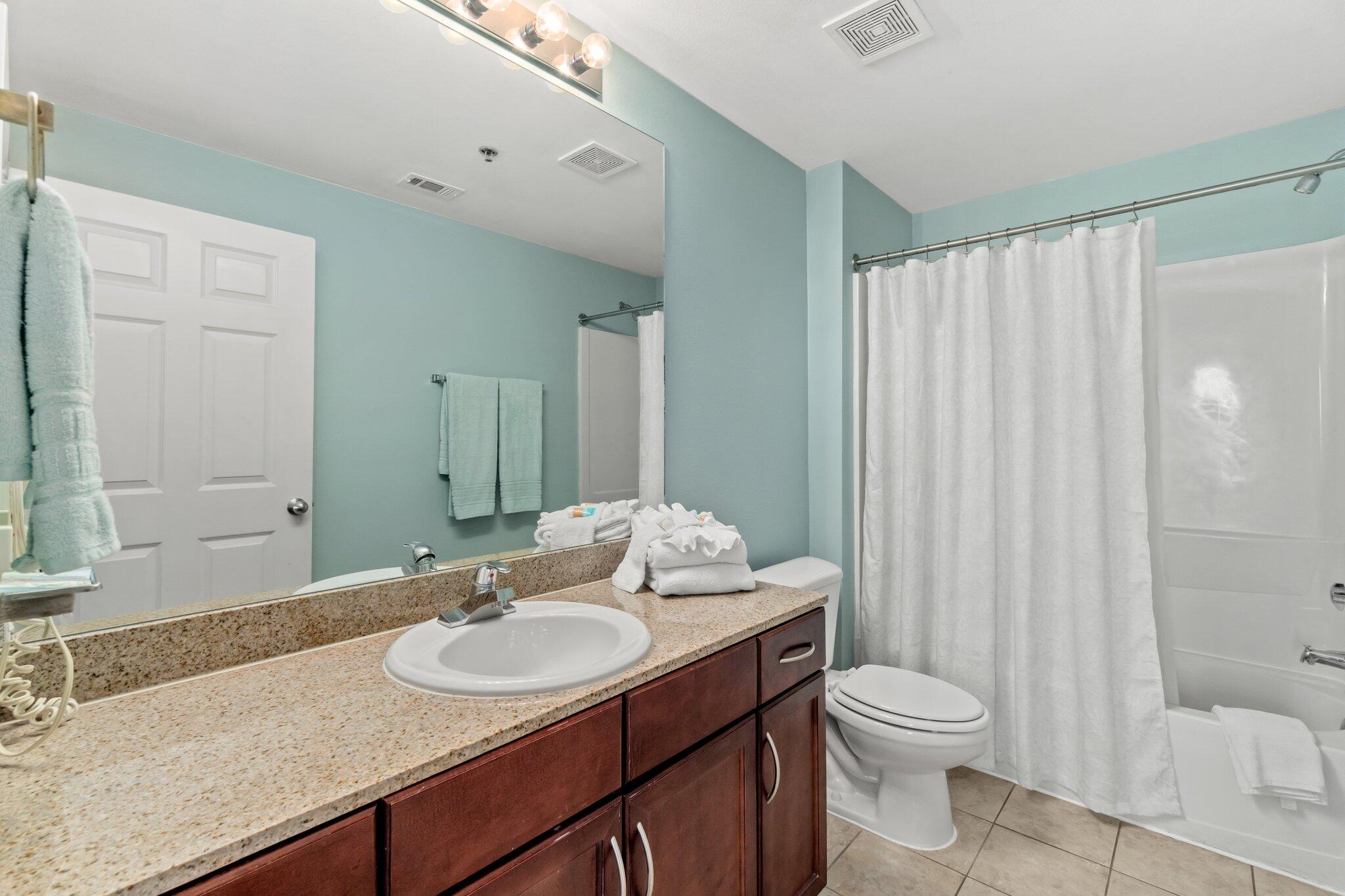 LAKETOWN WHARF PHASE II - Residential