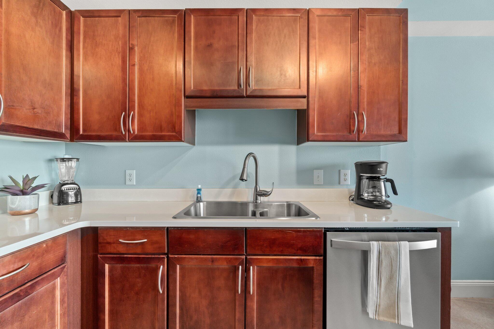 LAKETOWN WHARF PHASE II - Residential