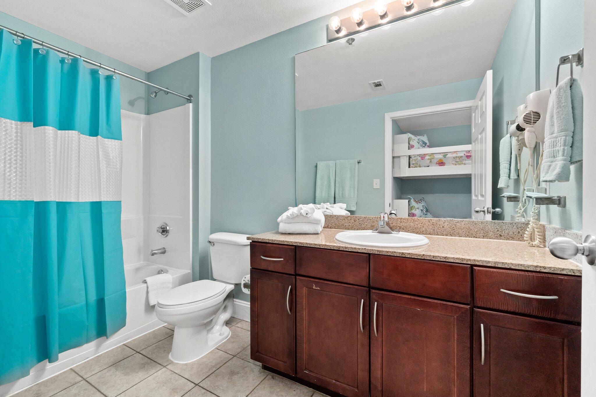 LAKETOWN WHARF PHASE II - Residential