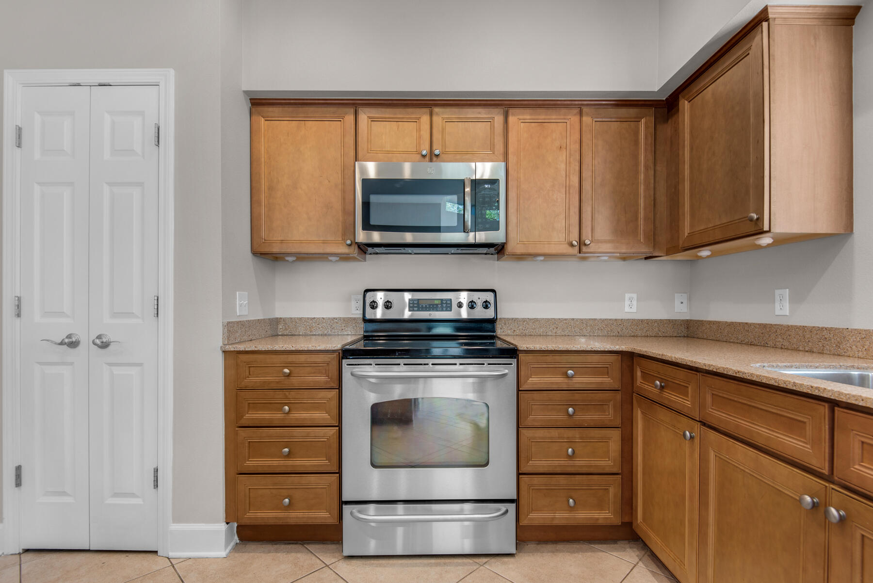 SHELL PARK CONDO - Residential Lease
