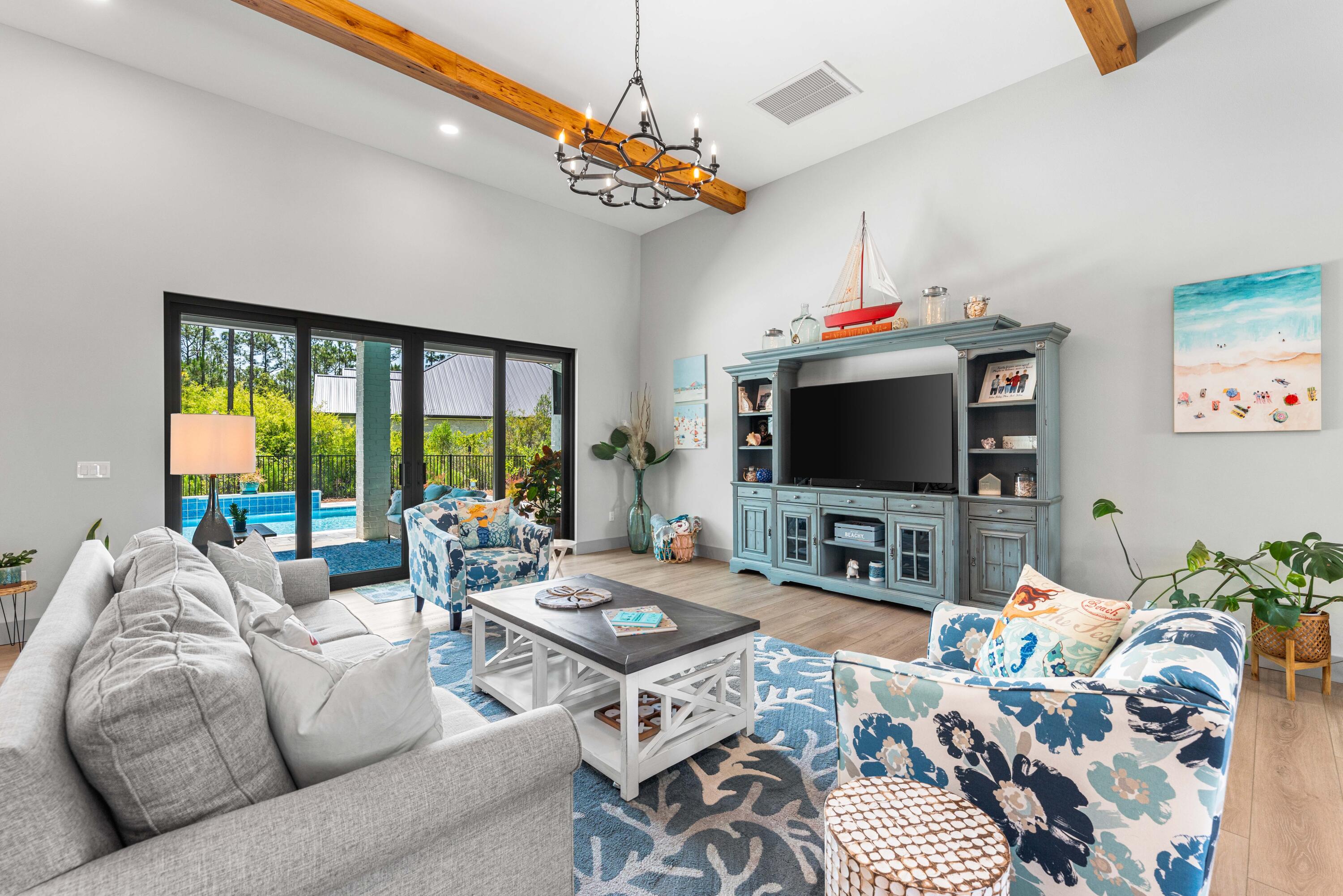 SECLUSION BAY - Residential