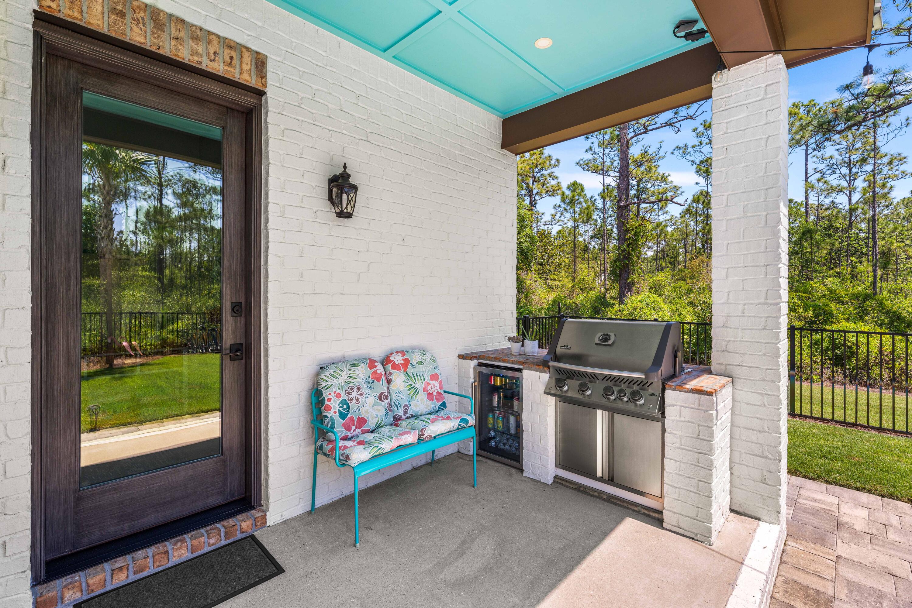 SECLUSION BAY - Residential