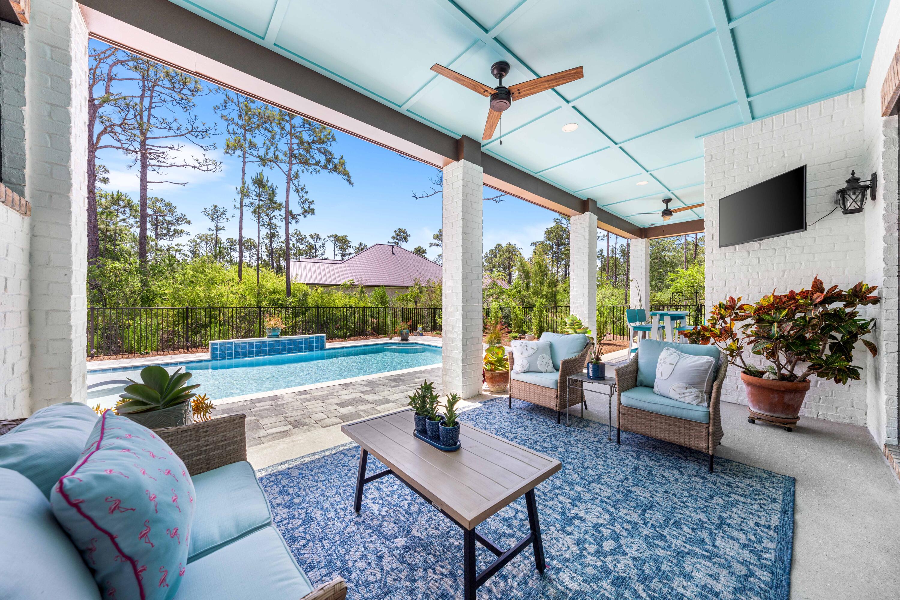 SECLUSION BAY - Residential