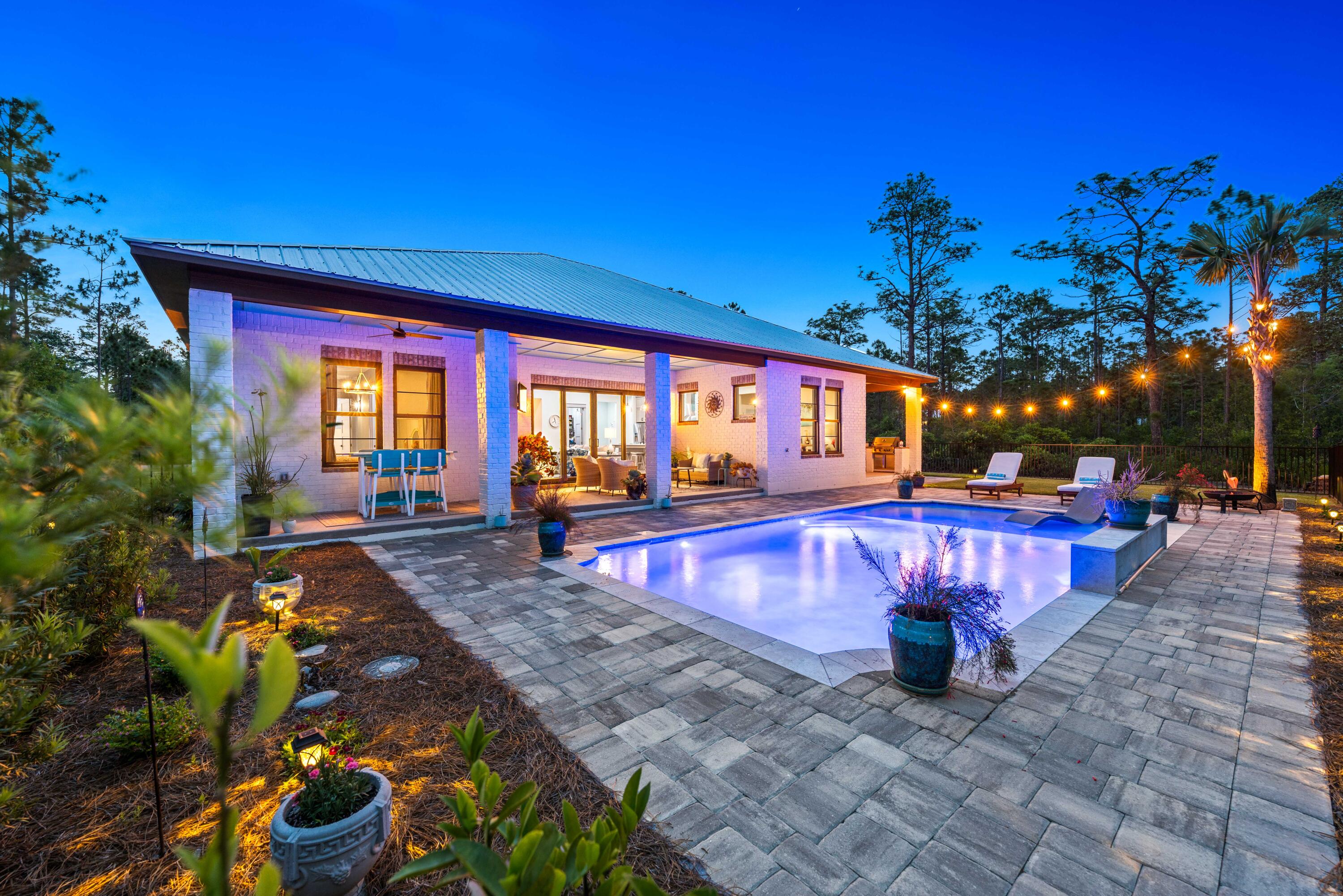 SECLUSION BAY - Residential