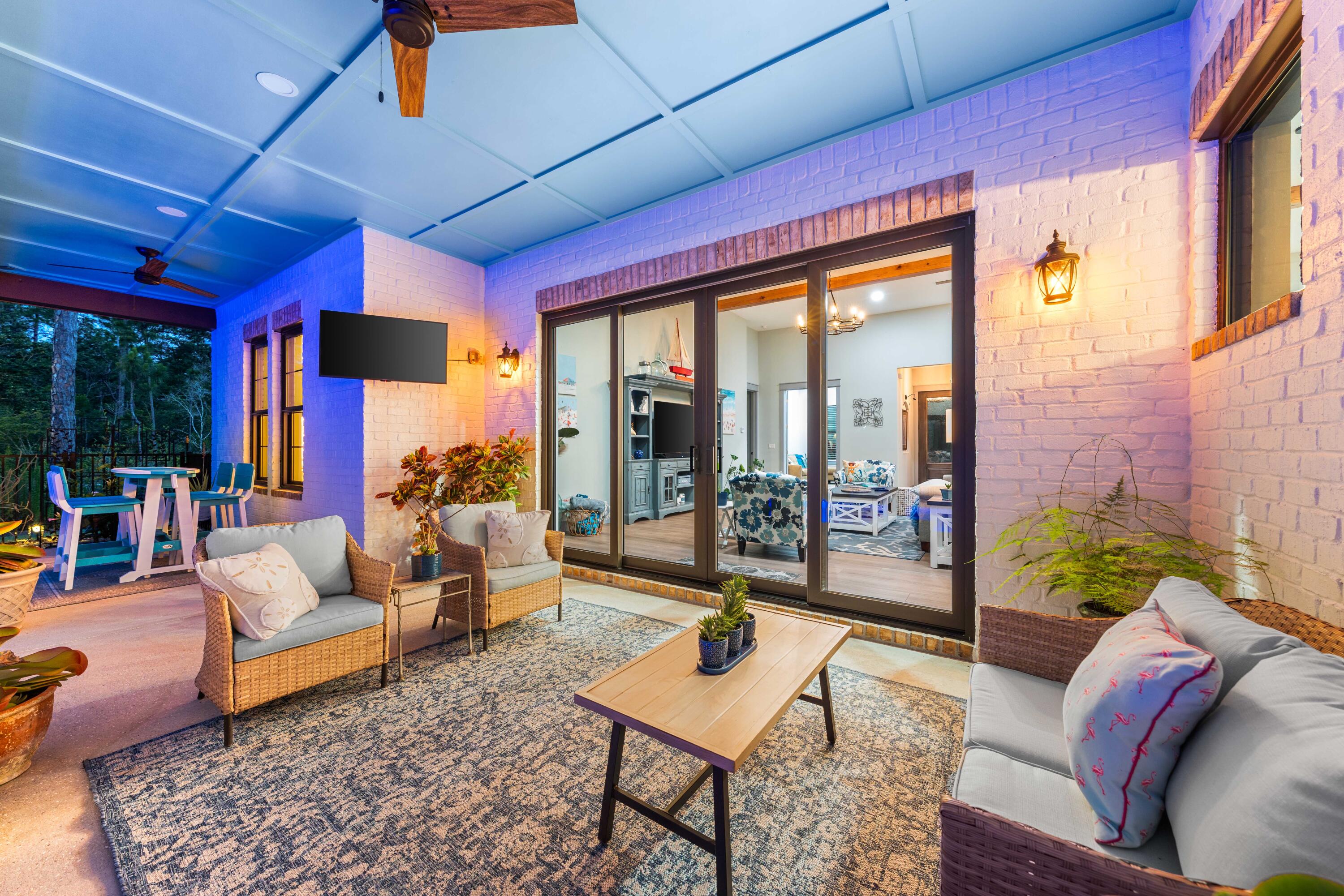 SECLUSION BAY - Residential