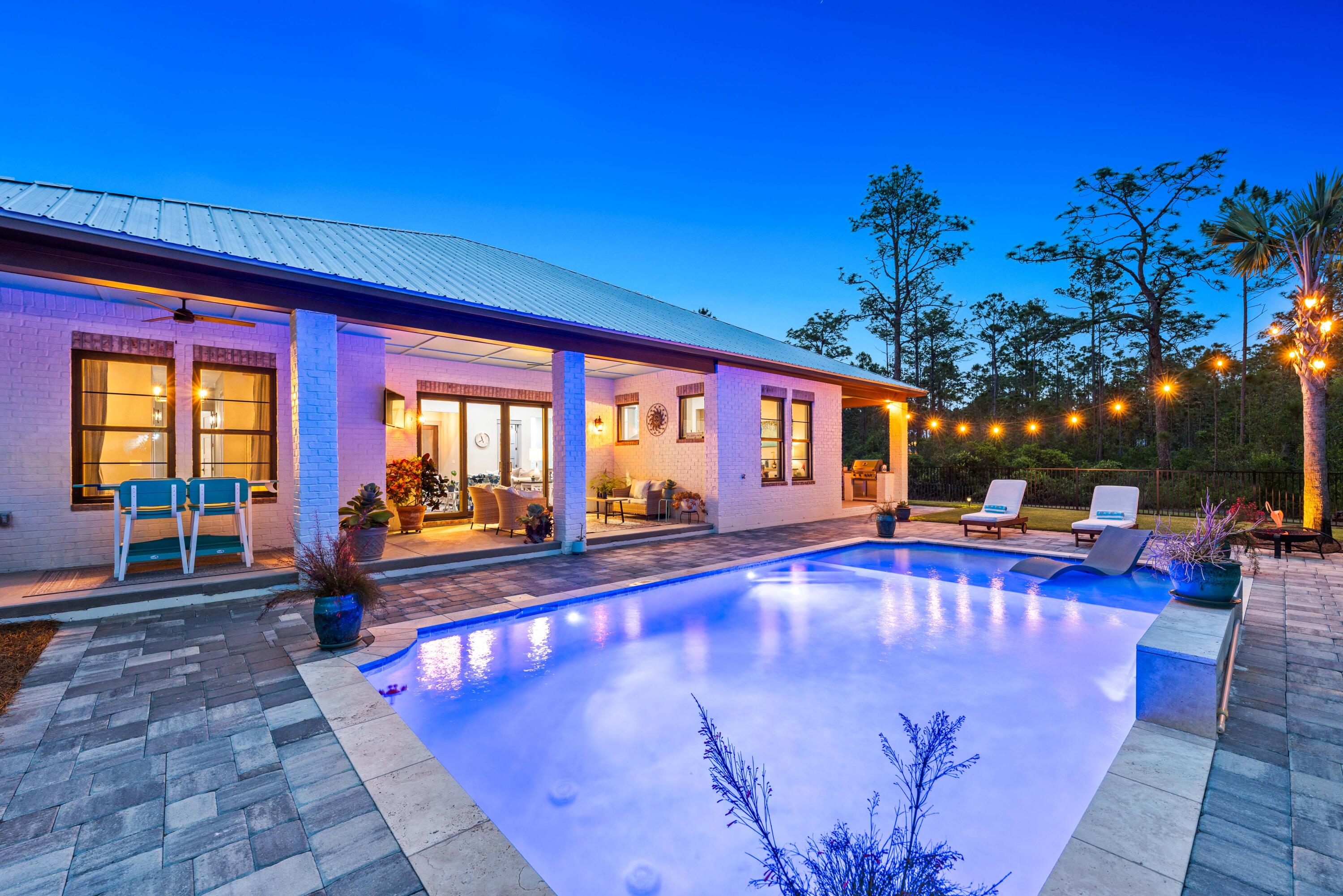 SECLUSION BAY - Residential