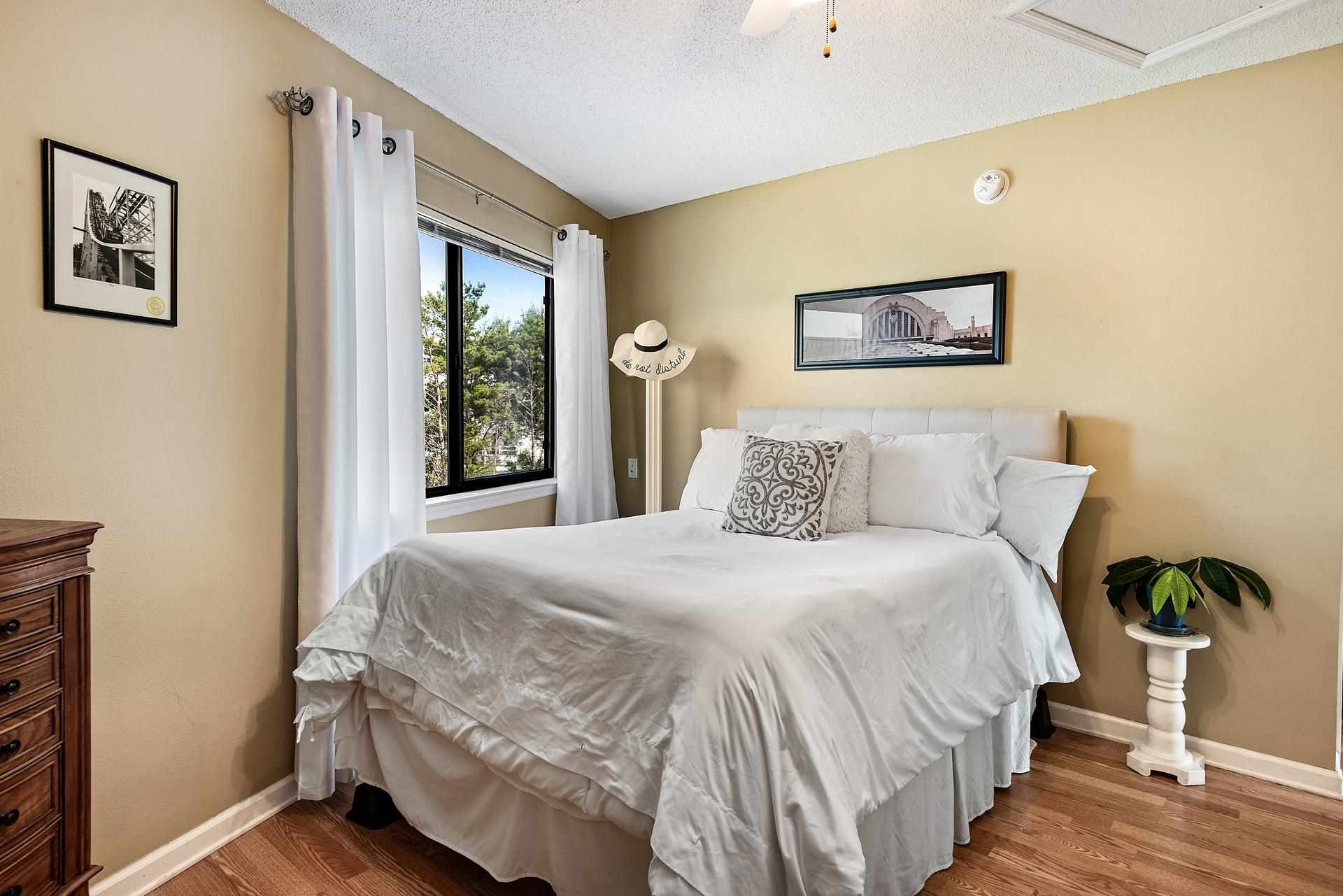 CRYSTAL VILLAGE 2 CONDO PH 4 - Residential