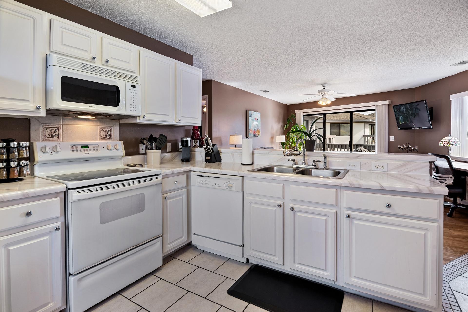 CRYSTAL VILLAGE 2 CONDO PH 4 - Residential