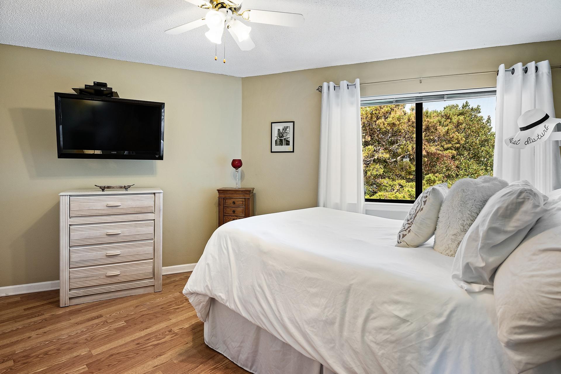 CRYSTAL VILLAGE 2 CONDO PH 4 - Residential