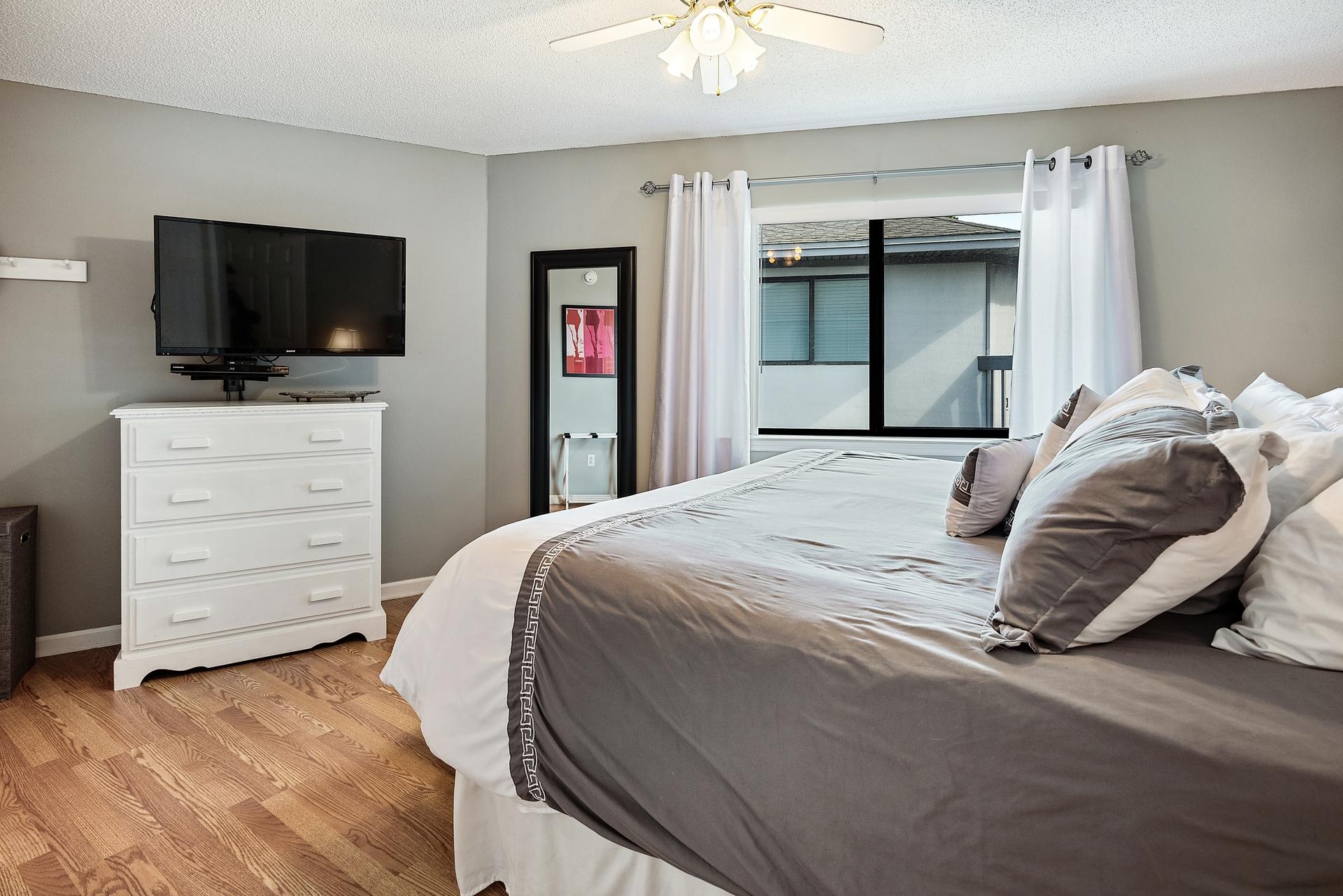 CRYSTAL VILLAGE 2 CONDO PH 4 - Residential