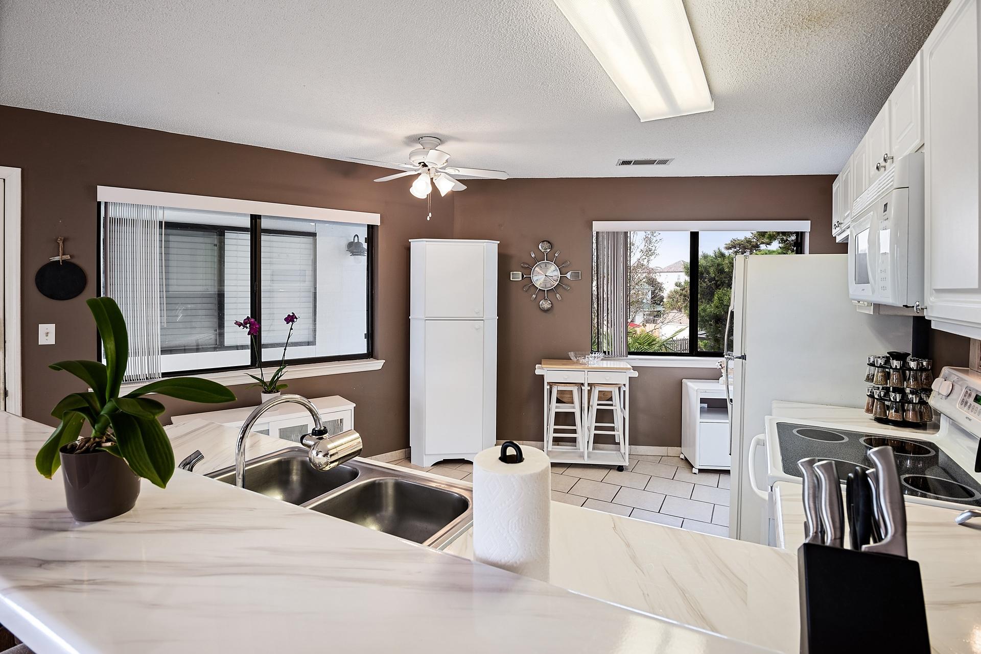 CRYSTAL VILLAGE 2 CONDO PH 4 - Residential