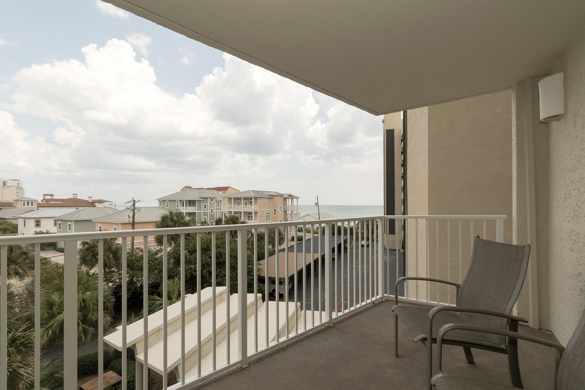 MAINSAIL CONDO PH 3 - Residential