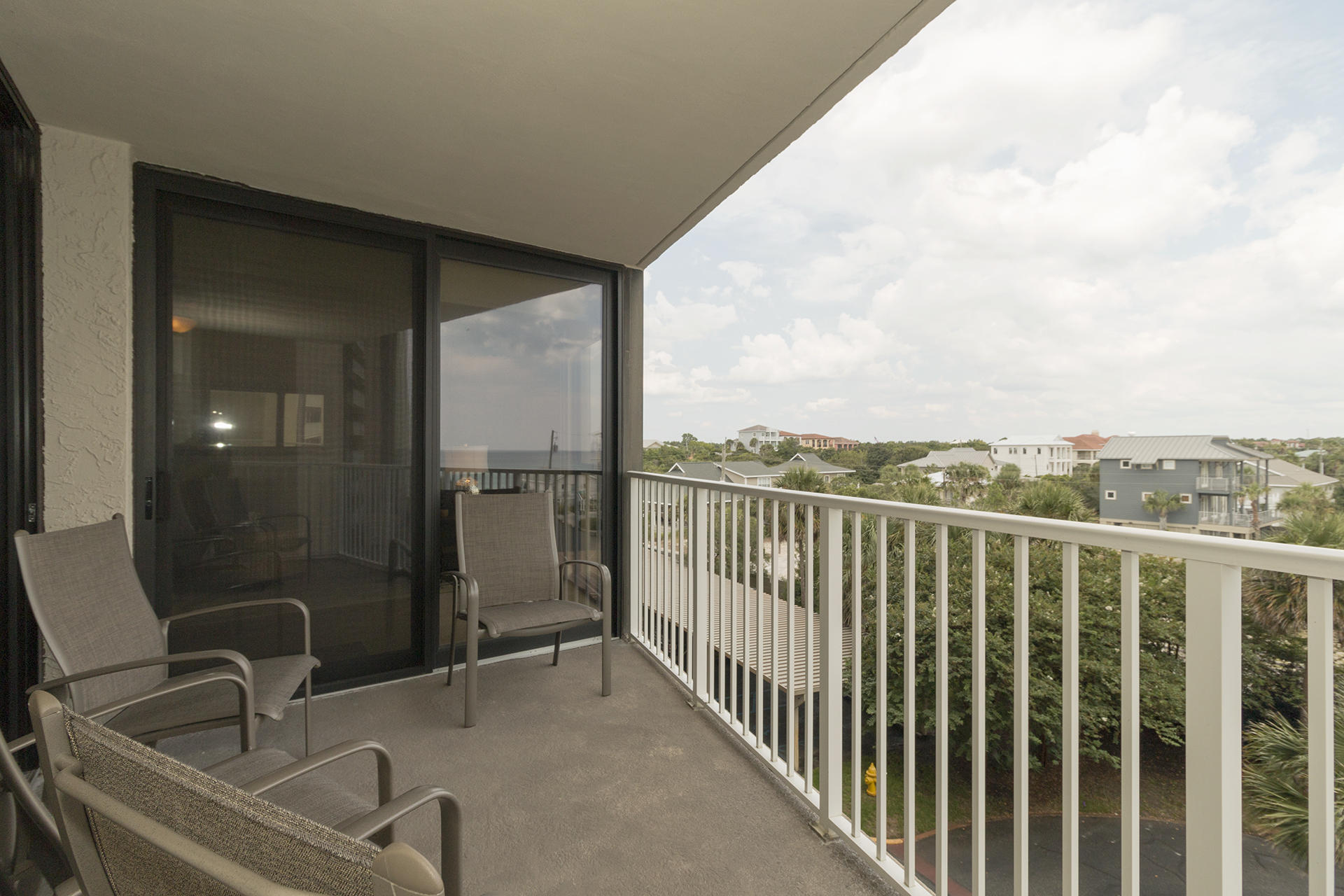 MAINSAIL CONDO PH 3 - Residential