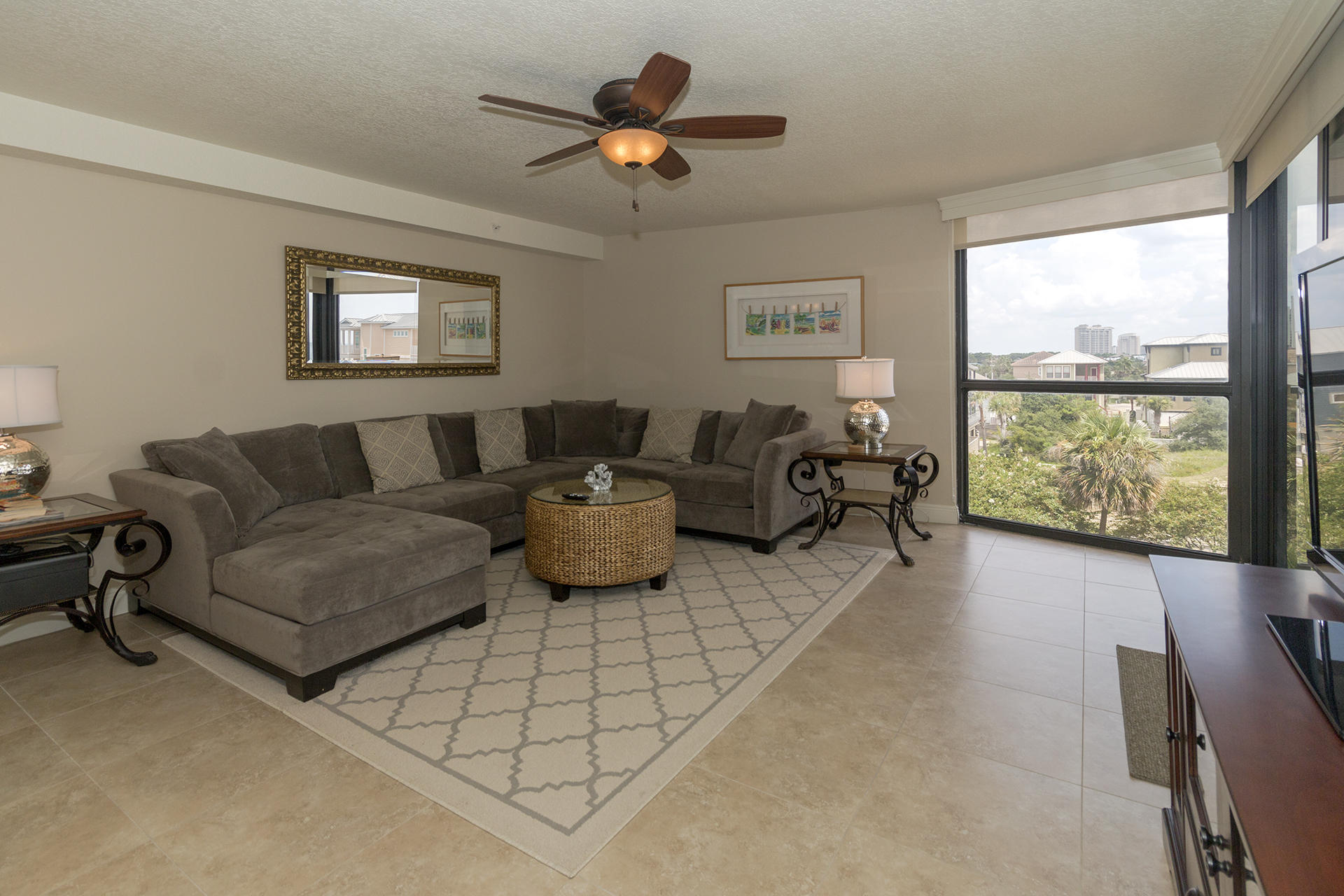 MAINSAIL CONDO PH 3 - Residential