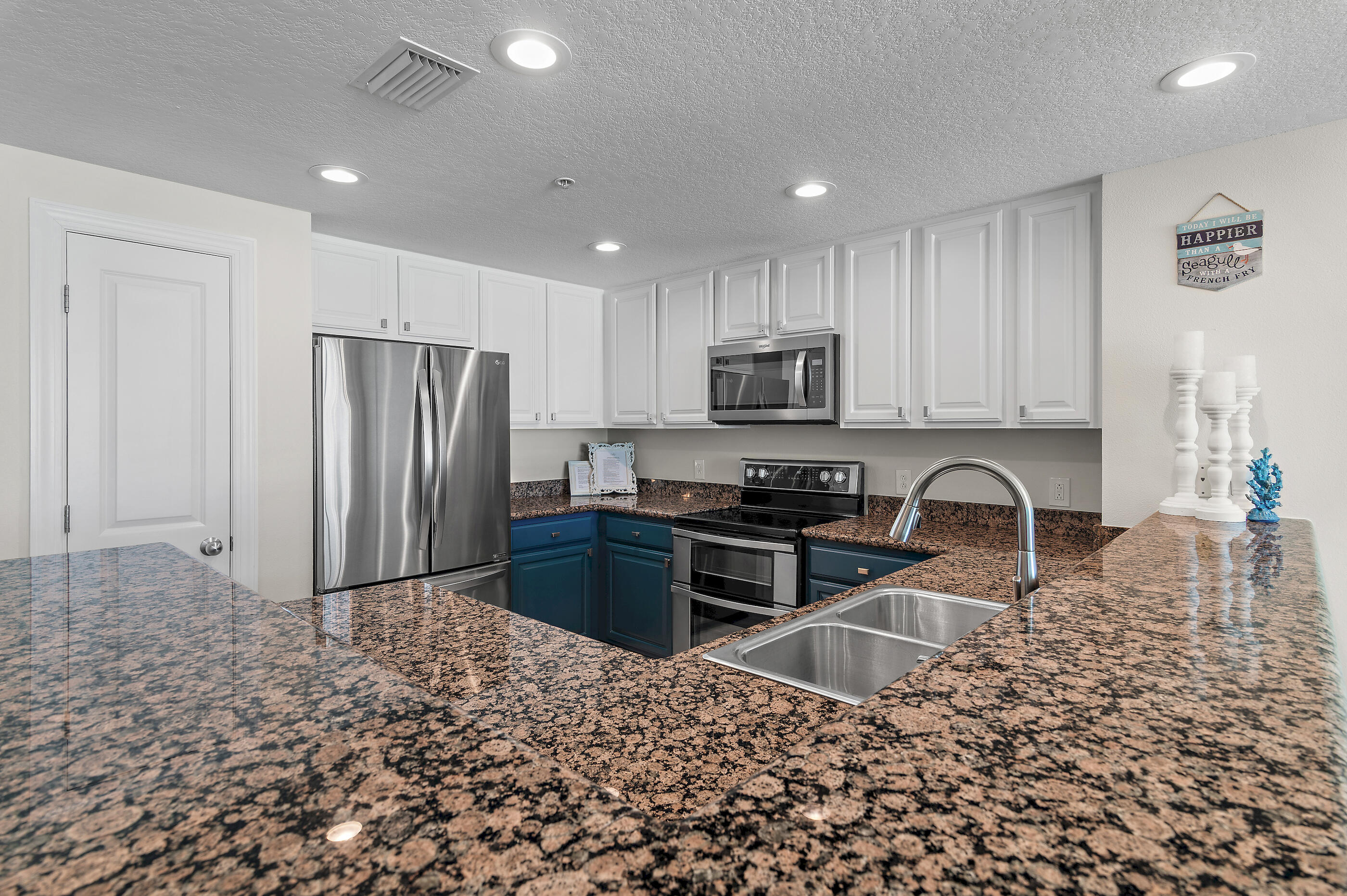 PALAZZO CONDOMINIUM - Residential