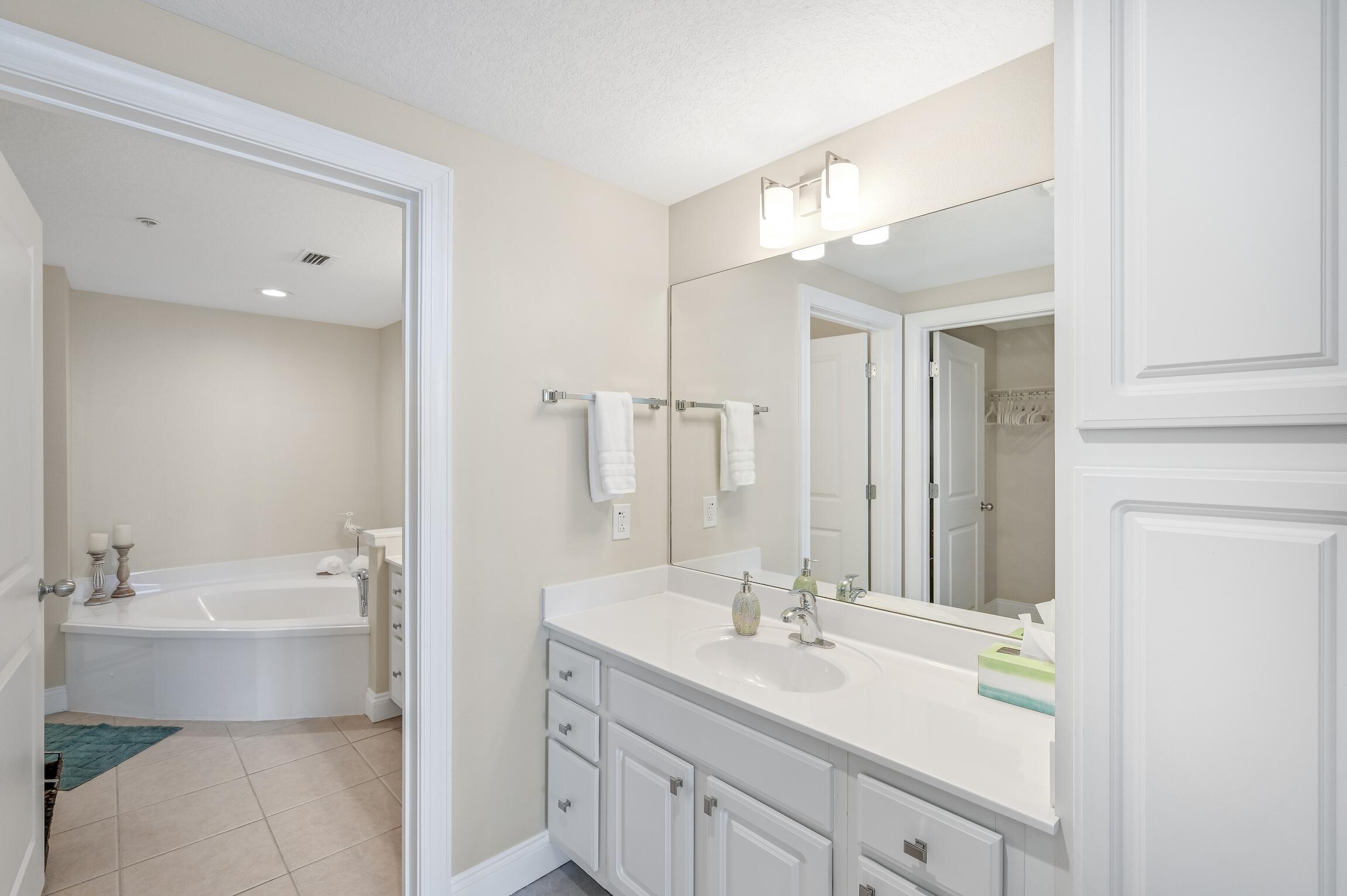 PALAZZO CONDOMINIUM - Residential