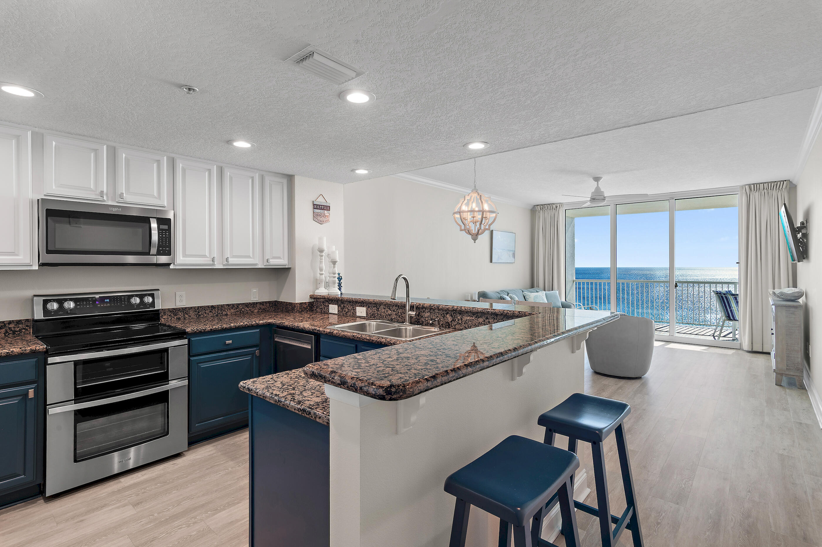 PALAZZO CONDOMINIUM - Residential