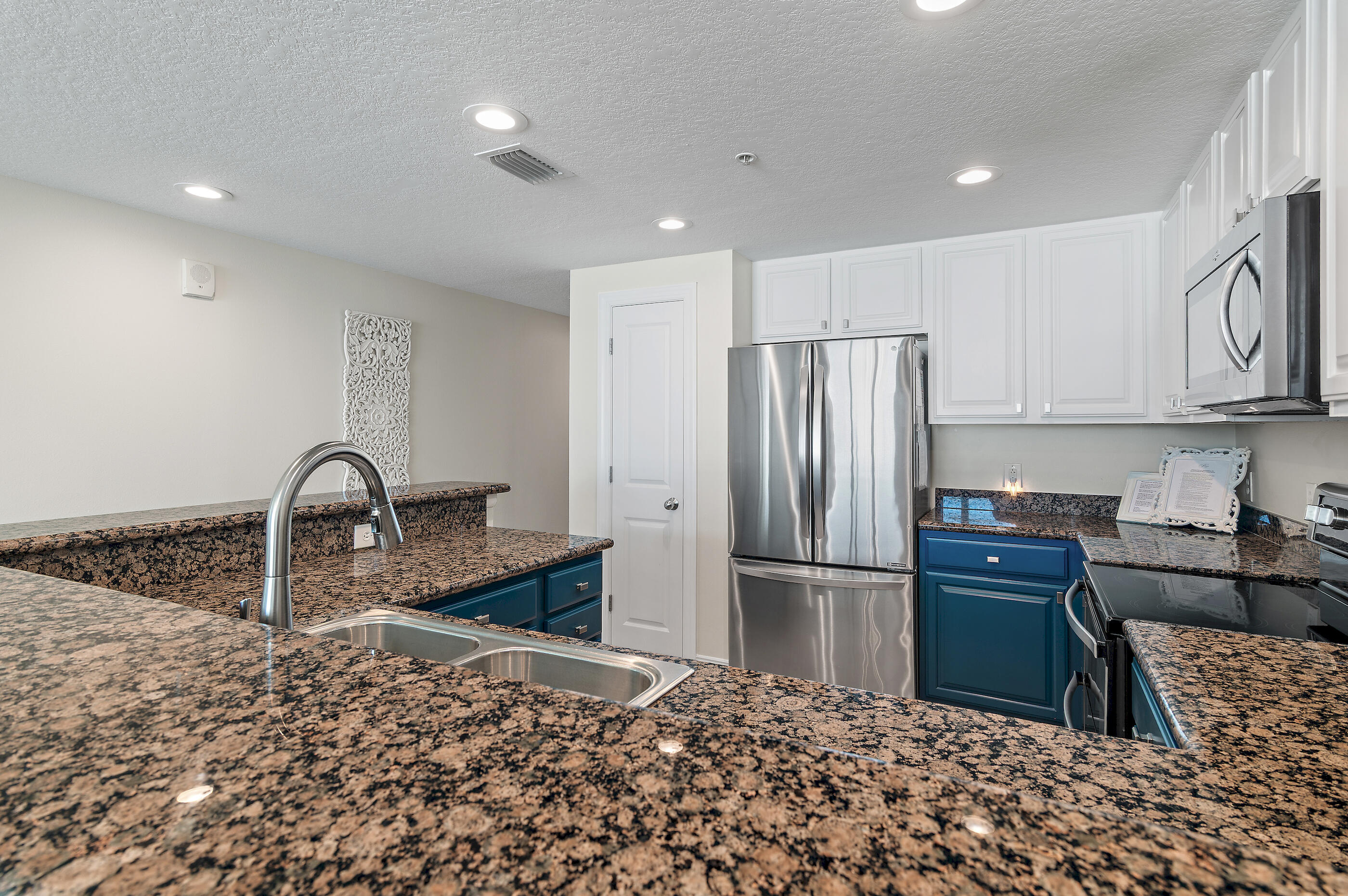 PALAZZO CONDOMINIUM - Residential