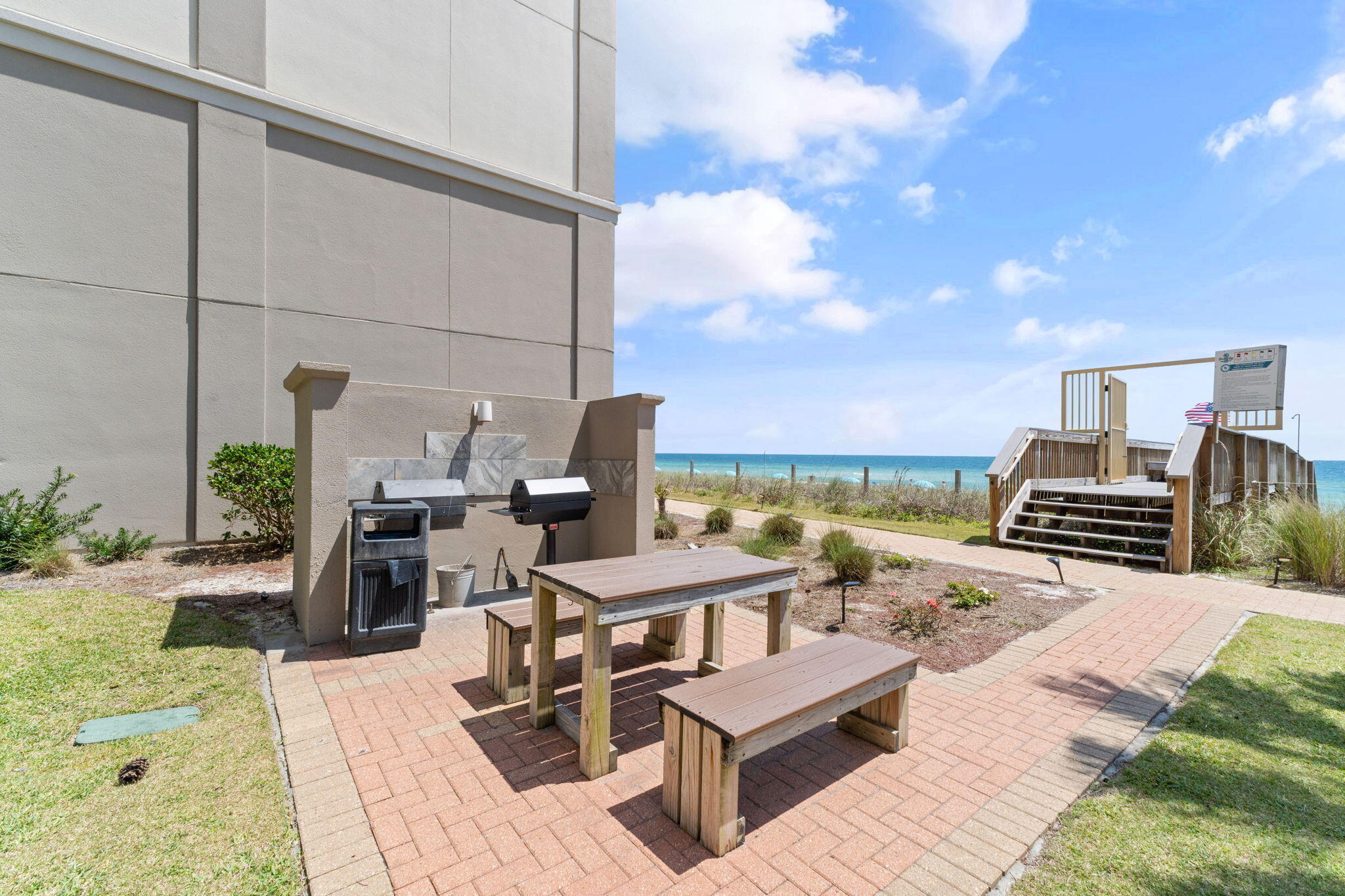 SANDY KEY CONDO - Residential