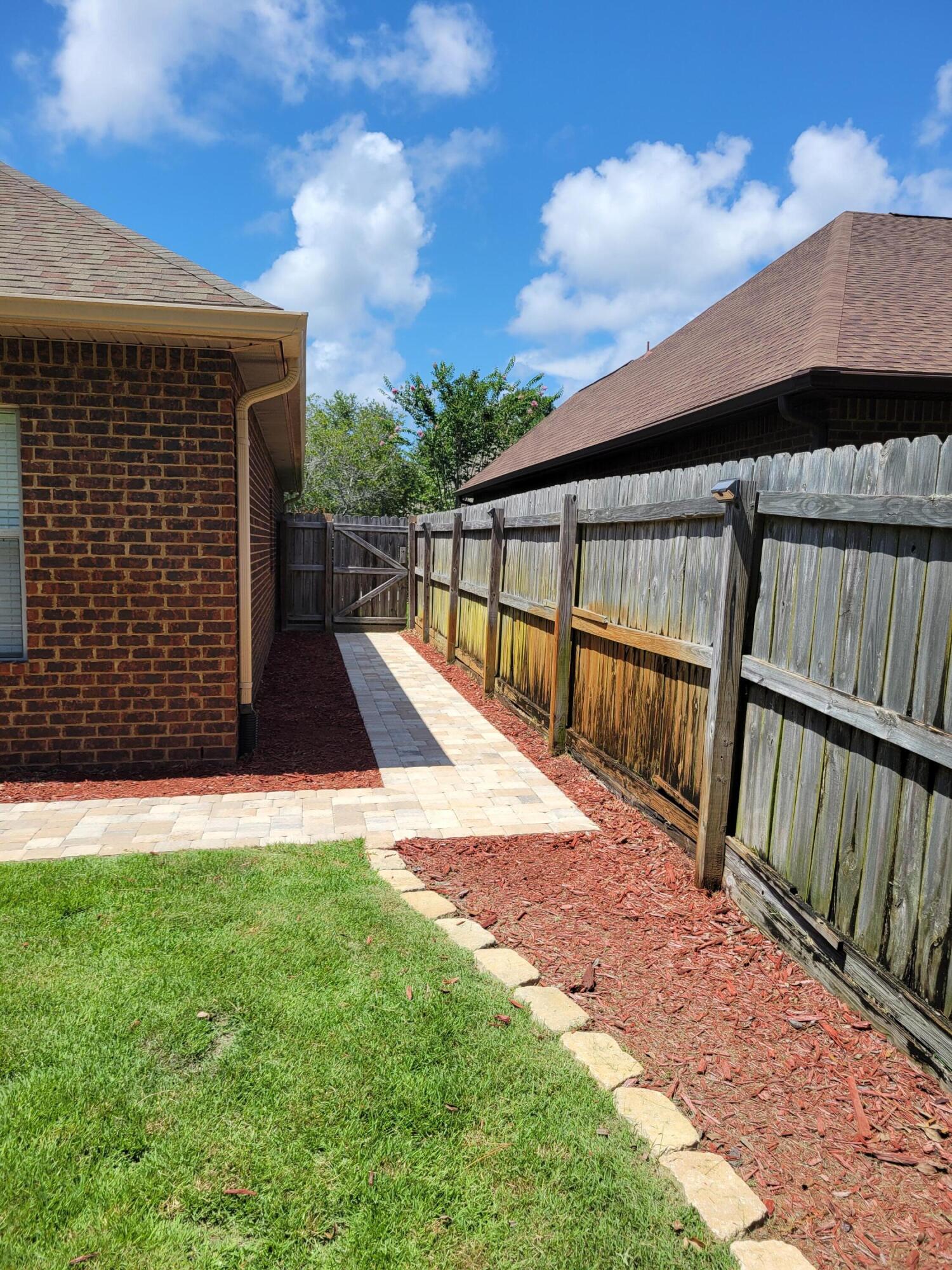 WHISPERING LAKE - Residential Lease