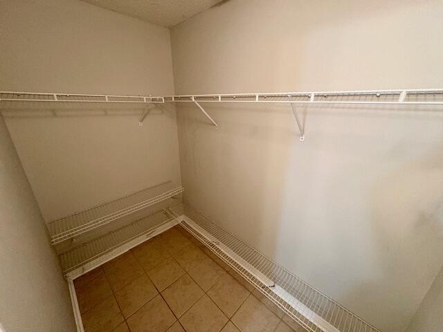 VIZCAYA 1ST ADDTION LOT 4 BLK6 AS DES IN OR 3968 PG 2011 - Residential Lease