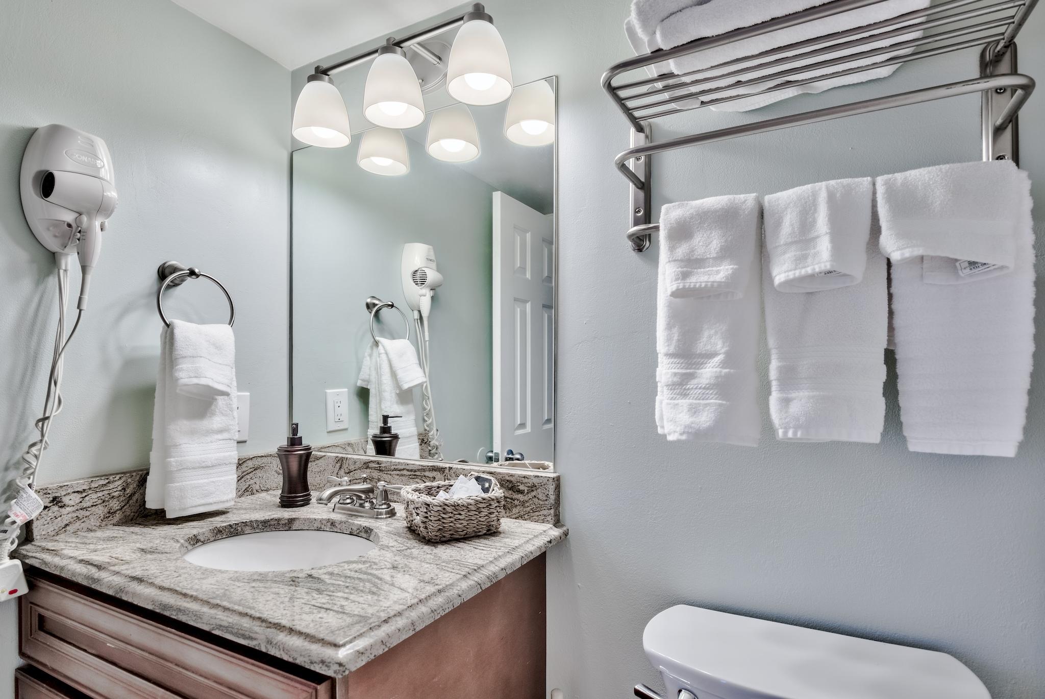 MAINSAIL CONDO PH 5 - Residential