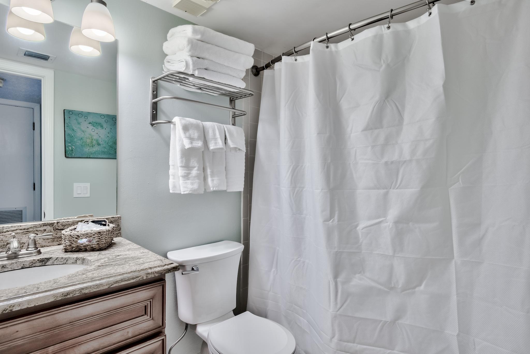 MAINSAIL CONDO PH 5 - Residential