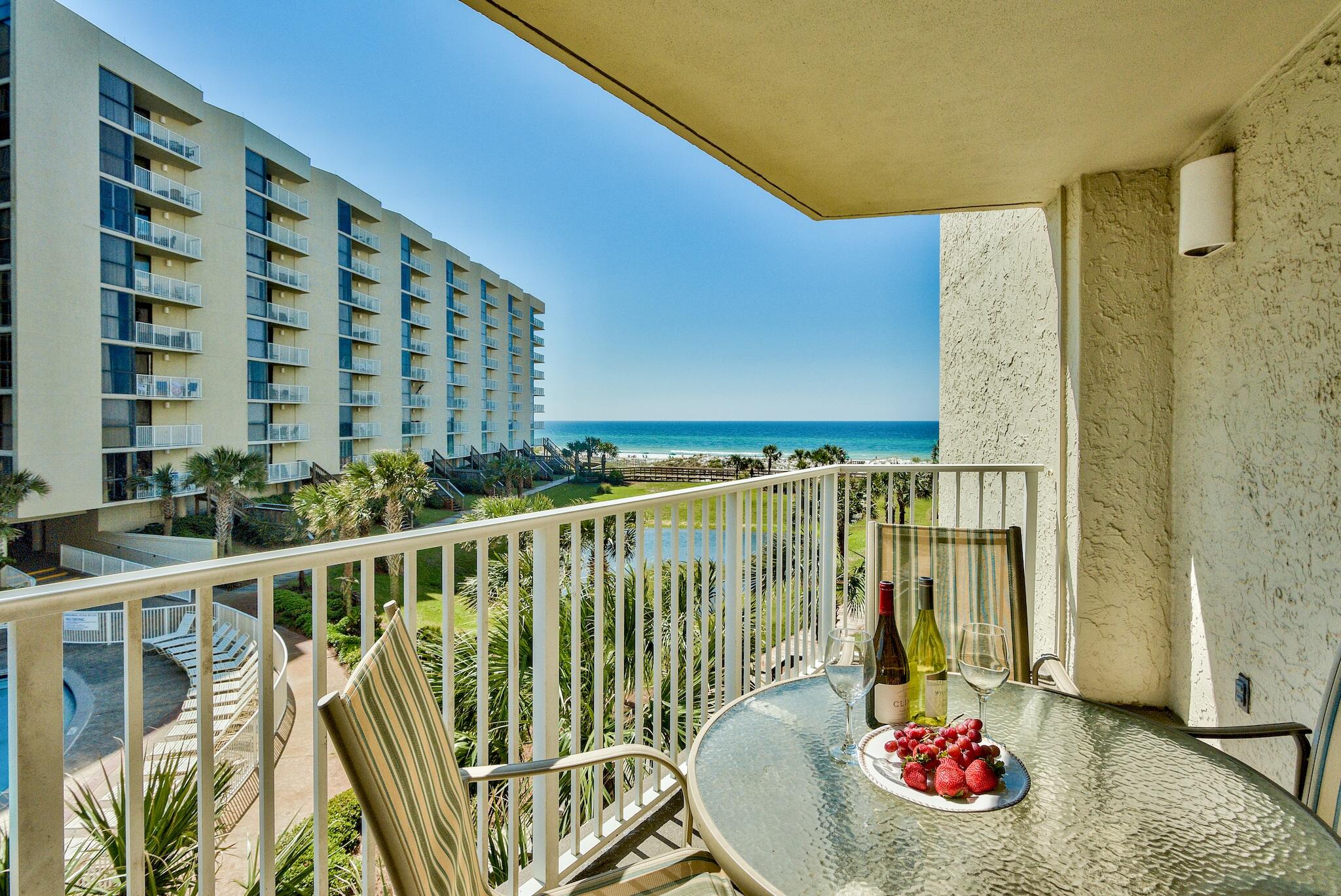 MAINSAIL CONDO PH 5 - Residential