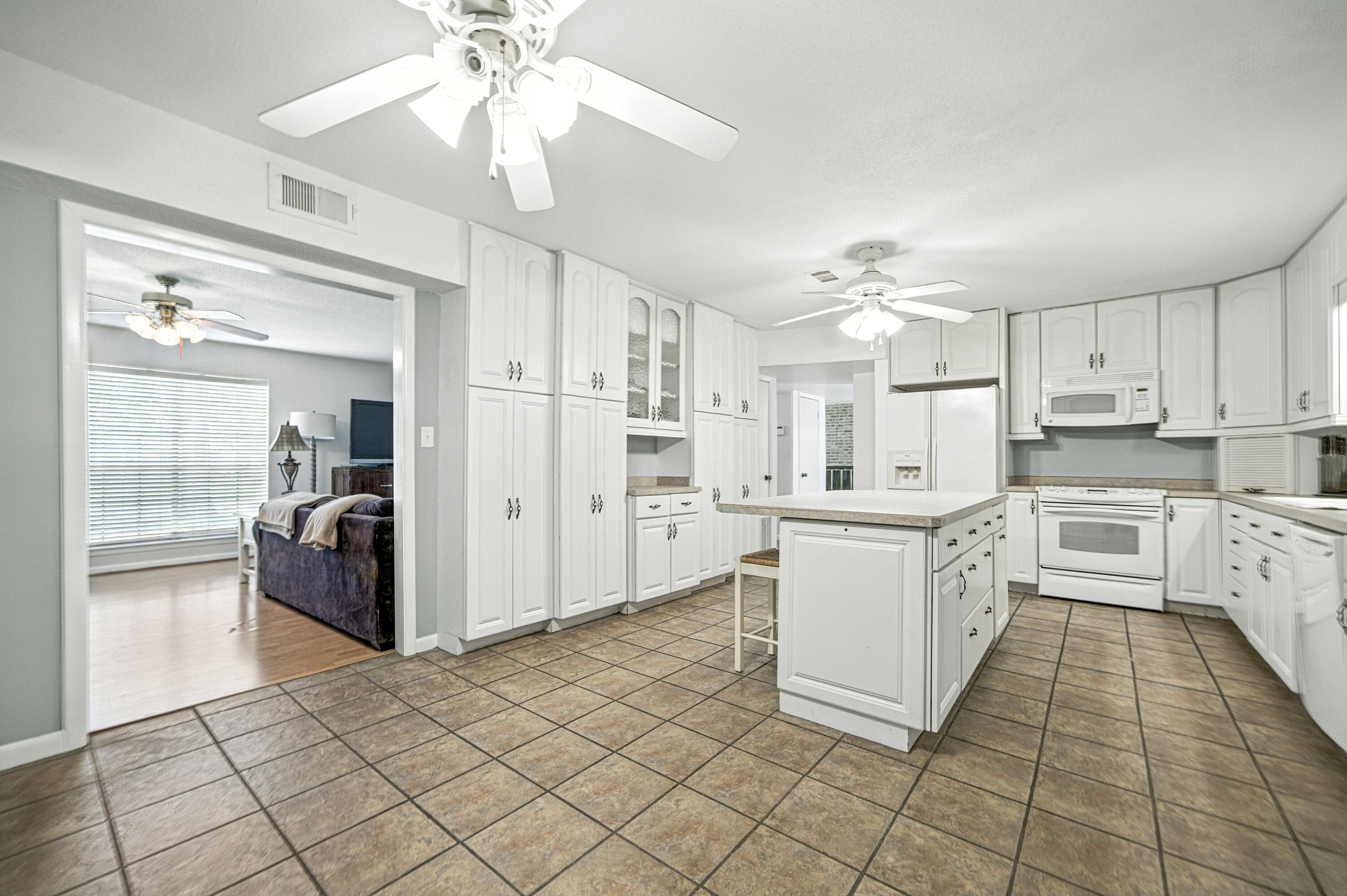 BAYOU WOODS - Residential
