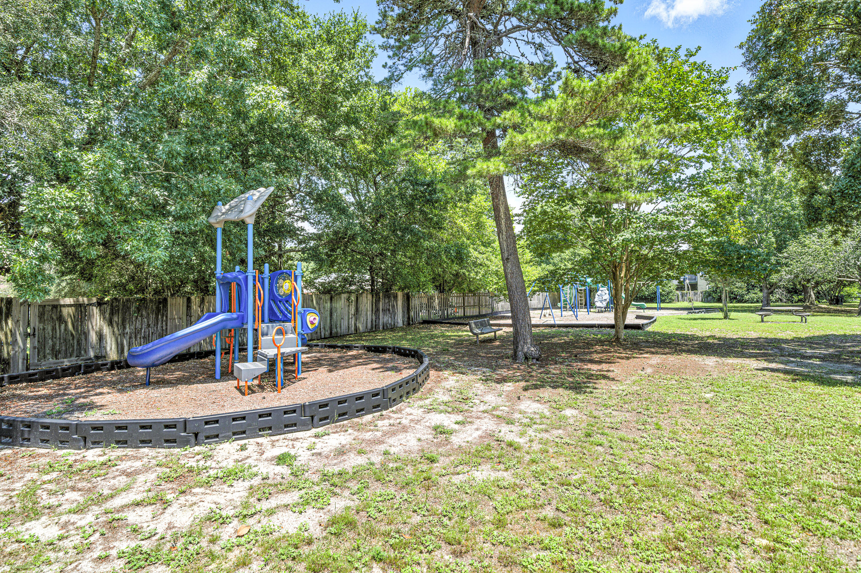 BAYOU WOODS - Residential