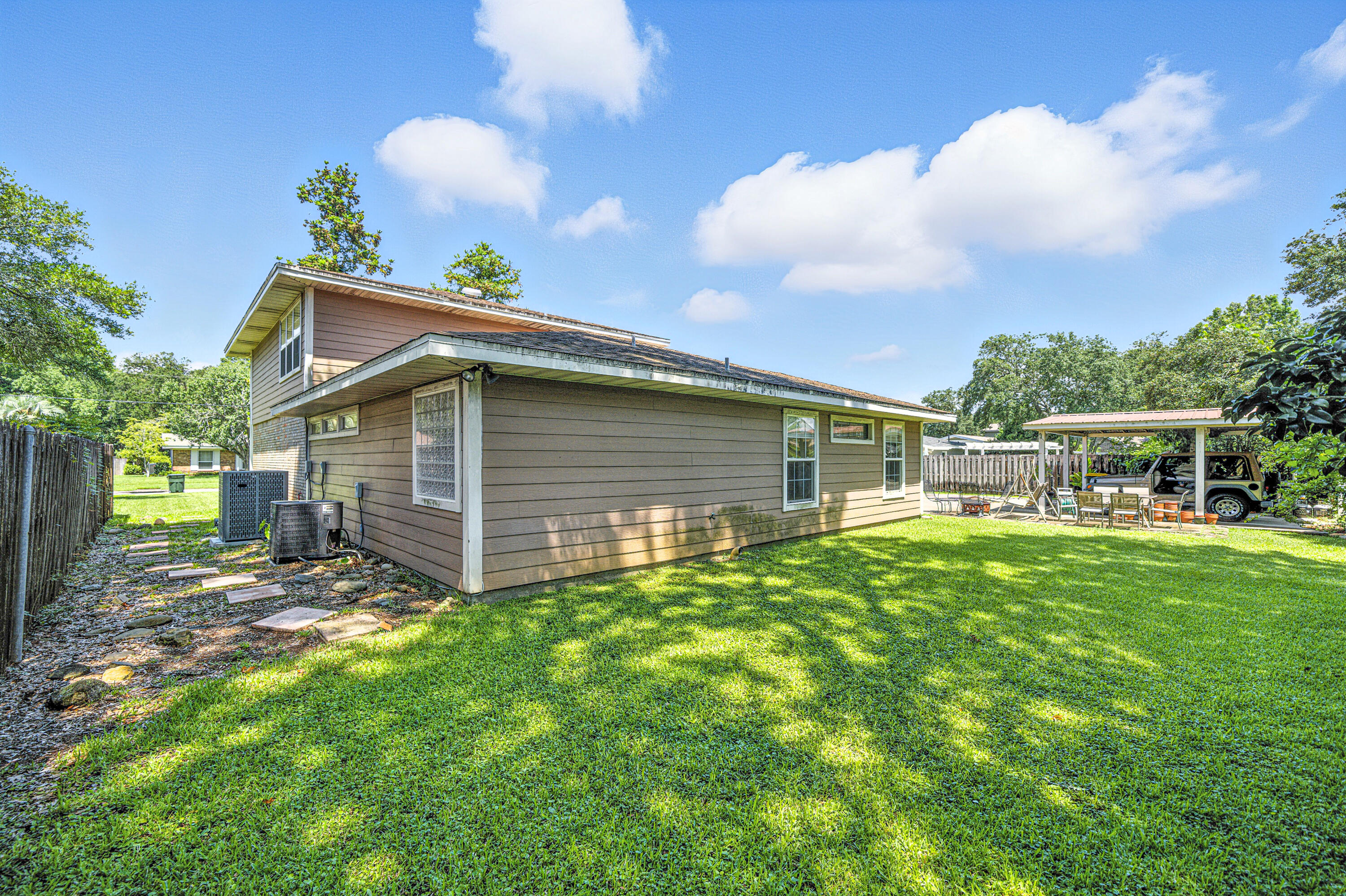BAYOU WOODS - Residential
