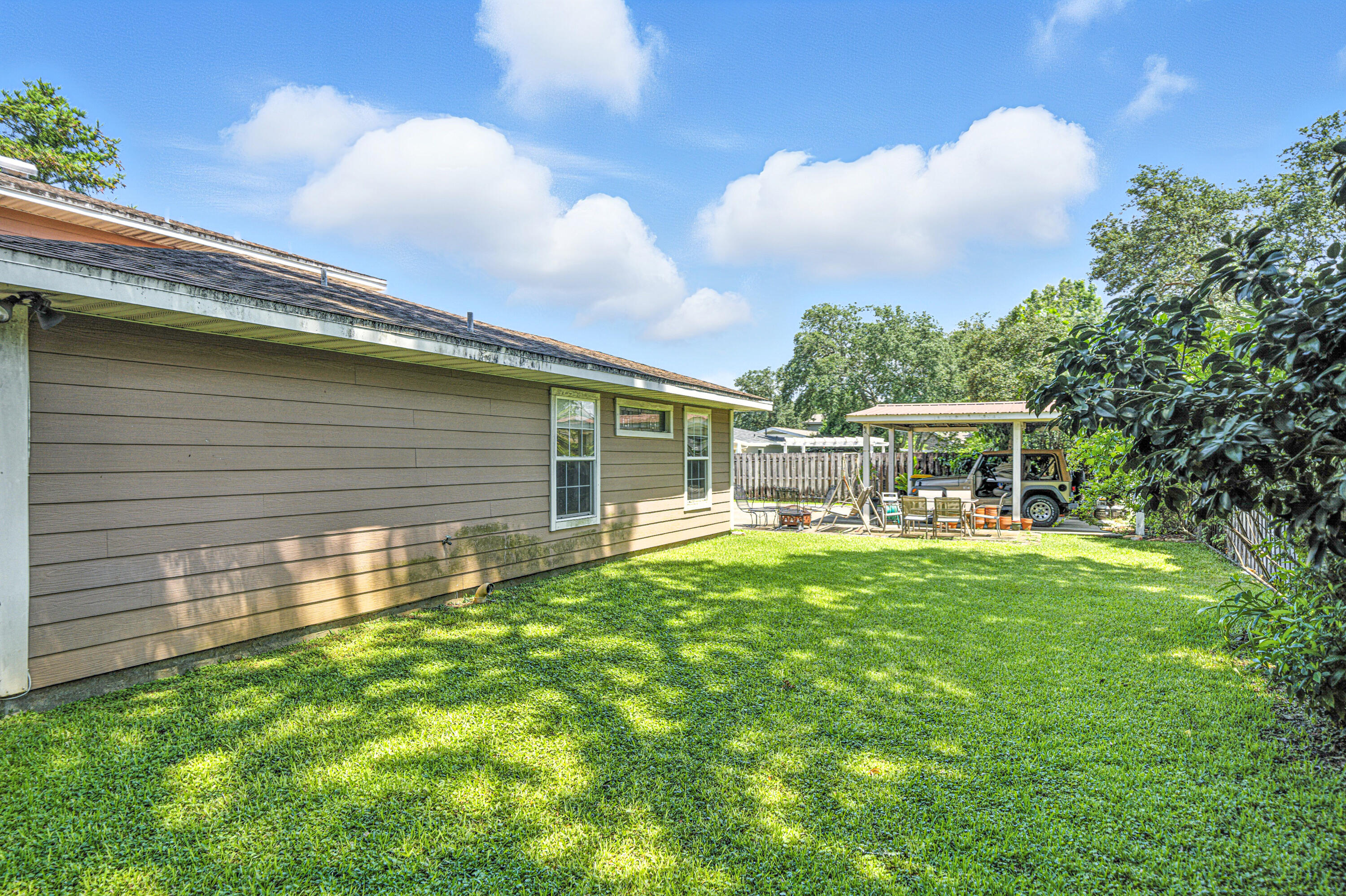 BAYOU WOODS - Residential