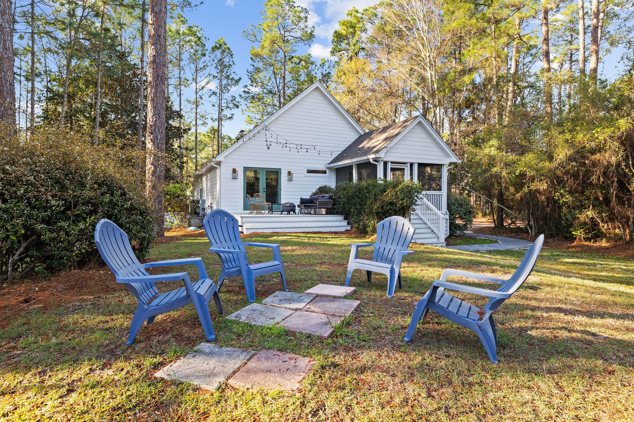 MAGNOLIA BEACH - Residential