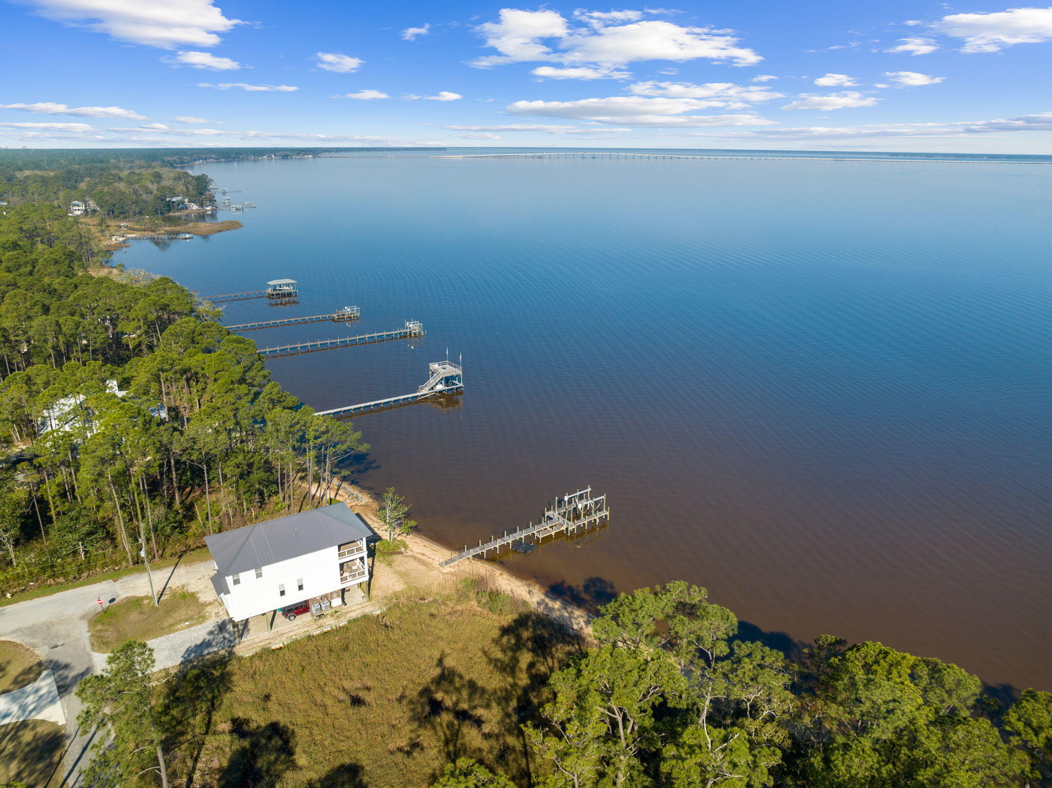 MAGNOLIA BEACH - Residential