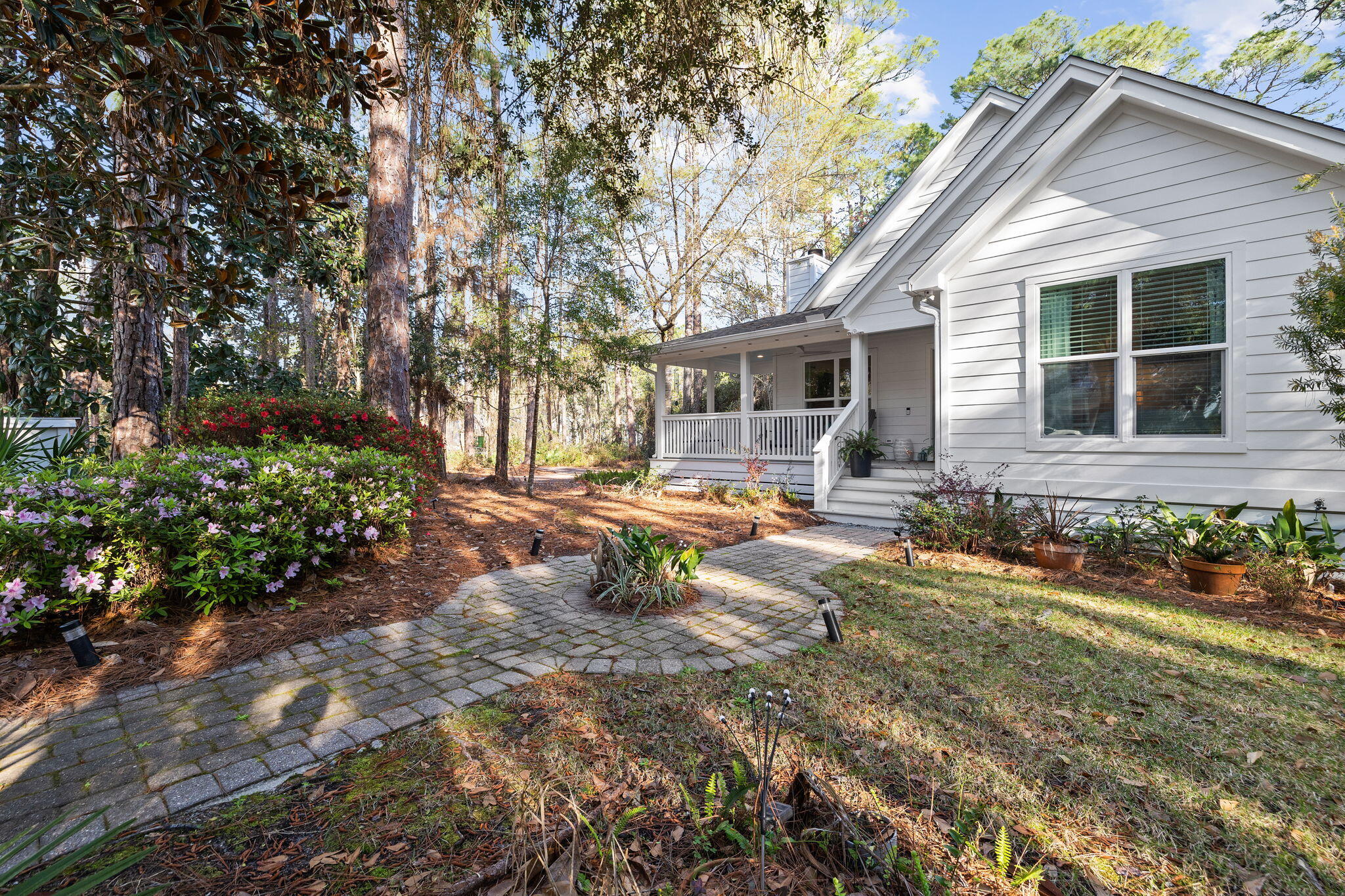 MAGNOLIA BEACH - Residential